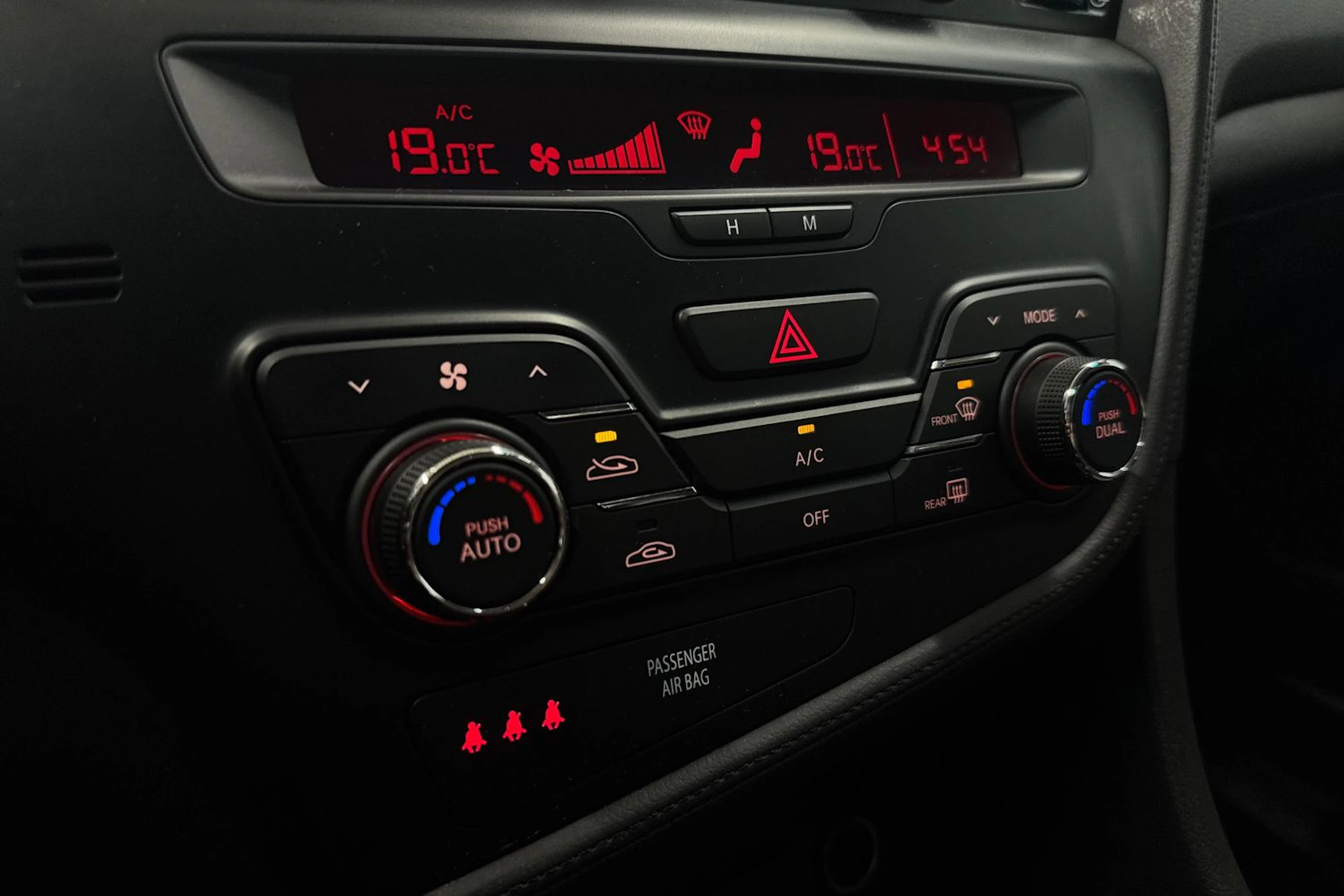 musta Kia Optima 2013 kuva 27.