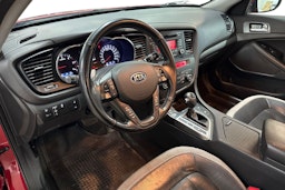 Punainen Kia Optima 2013 kuva 7.