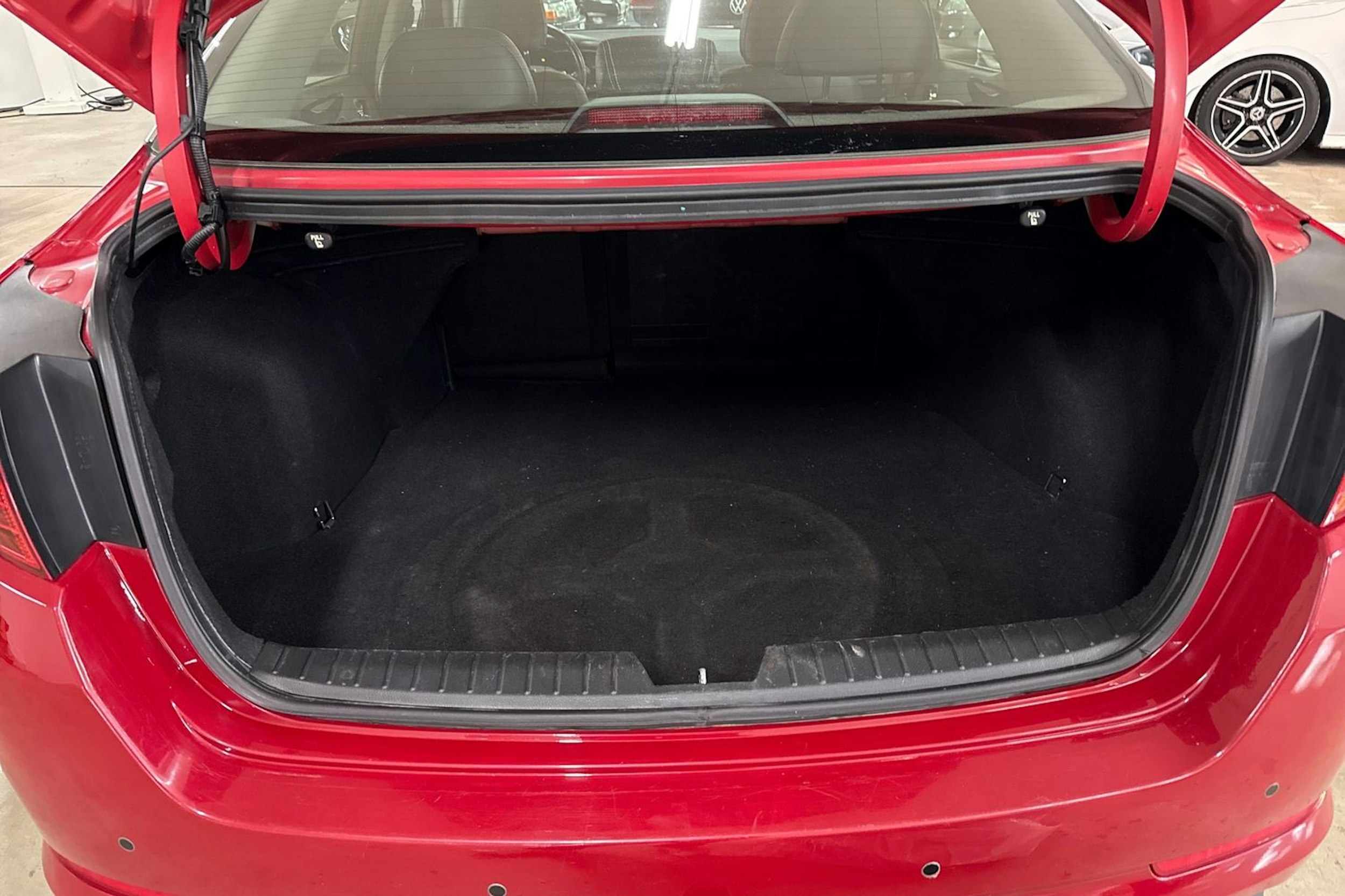 Punainen Kia Optima 2013 kuva 15.