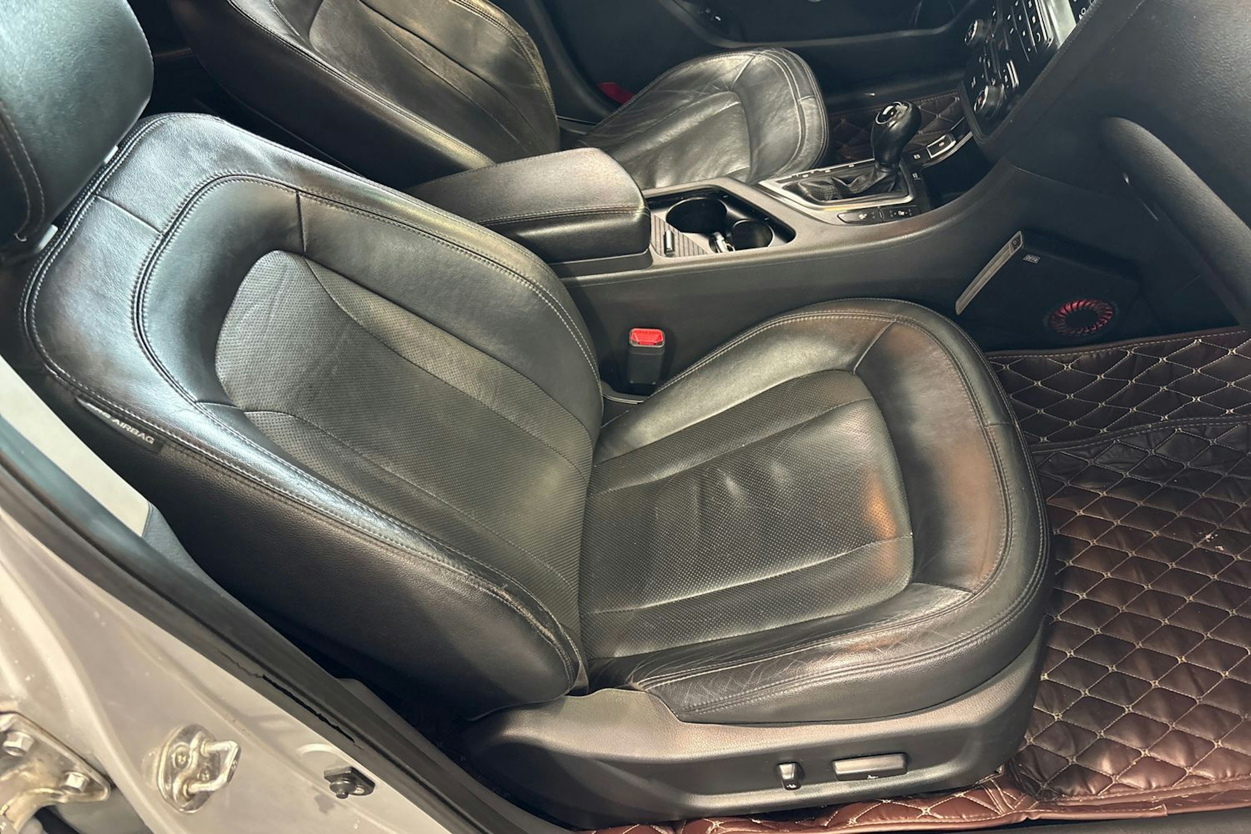 hopea Kia Optima 2013 kuva 36.