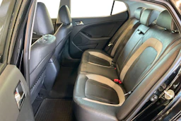 Musta Kia Optima 2013 kuva 8.