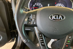 Musta Kia Optima 2013 kuva 11.