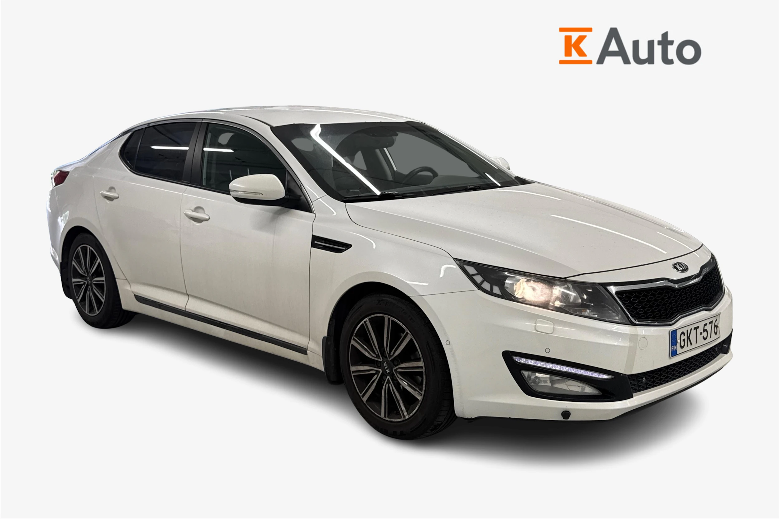 valkoinen Kia Optima 2014 kuva 1.