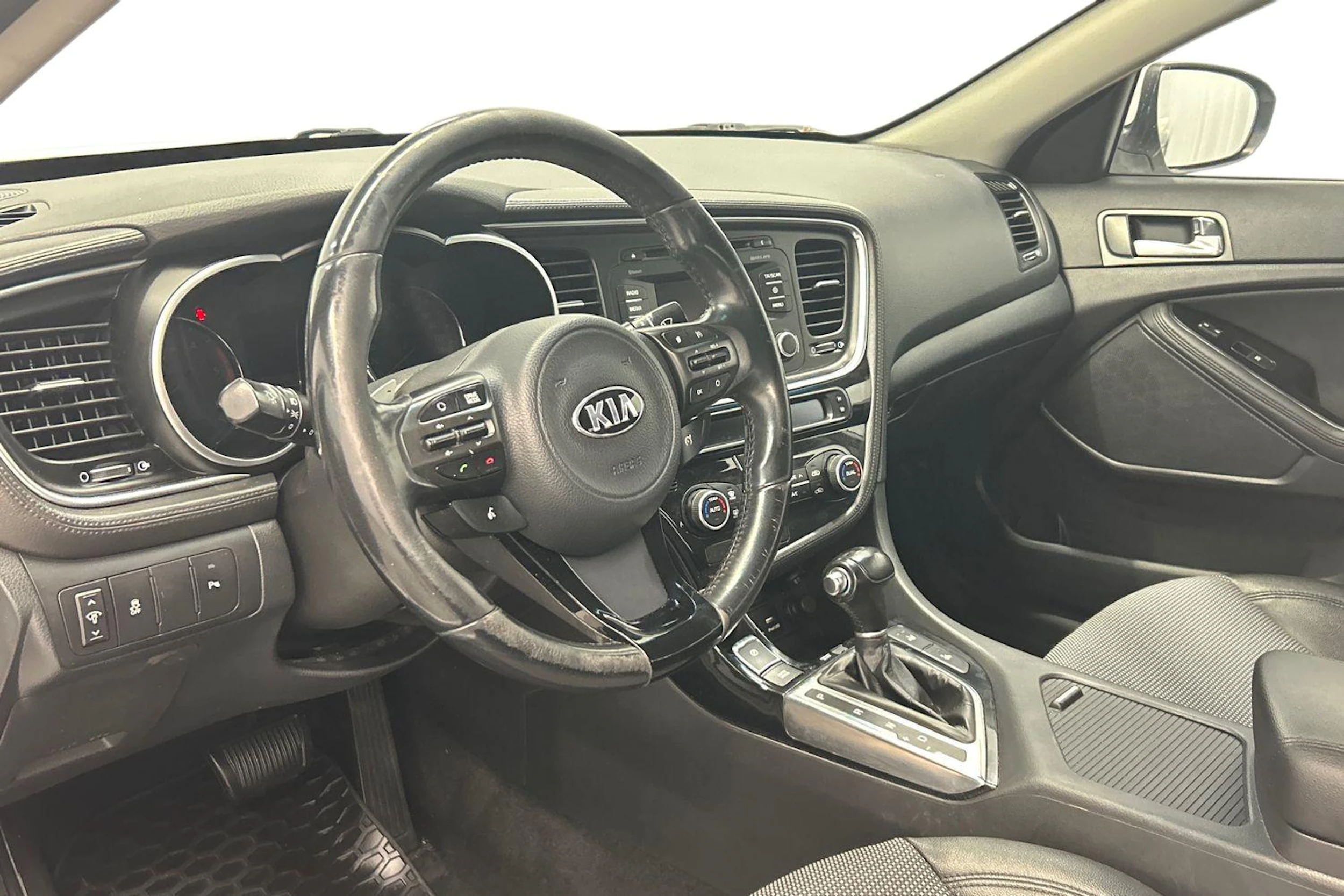 valkoinen Kia Optima 2015 kuva 6.