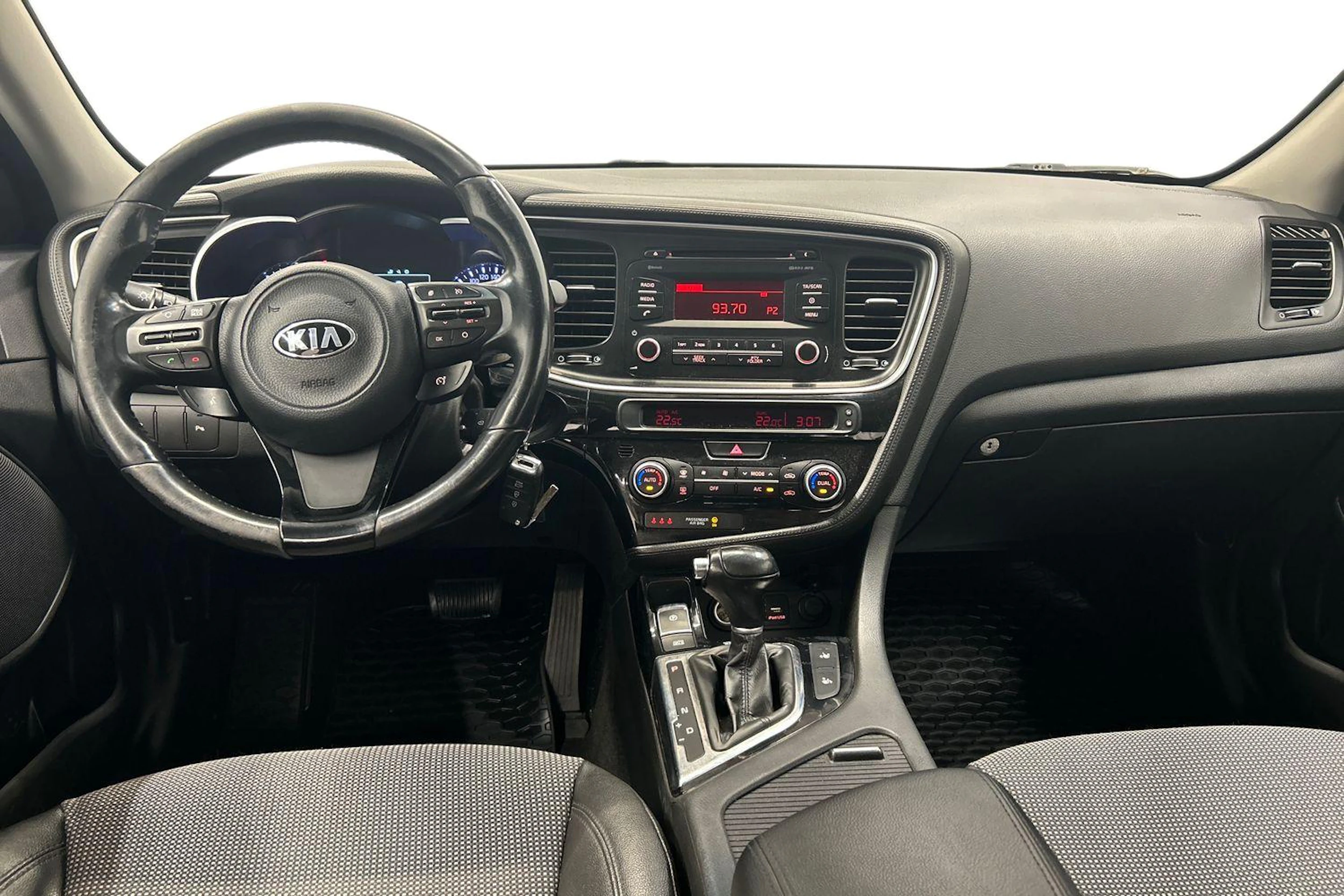 valkoinen Kia Optima 2015 kuva 7.