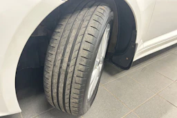 valkoinen Kia Optima 2015 kuva 10.