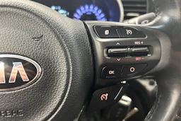 valkoinen Kia Optima 2015 kuva 18.