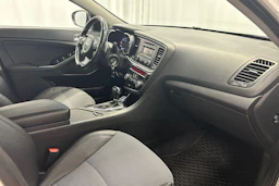 valkoinen Kia Optima 2015 kuva 23.