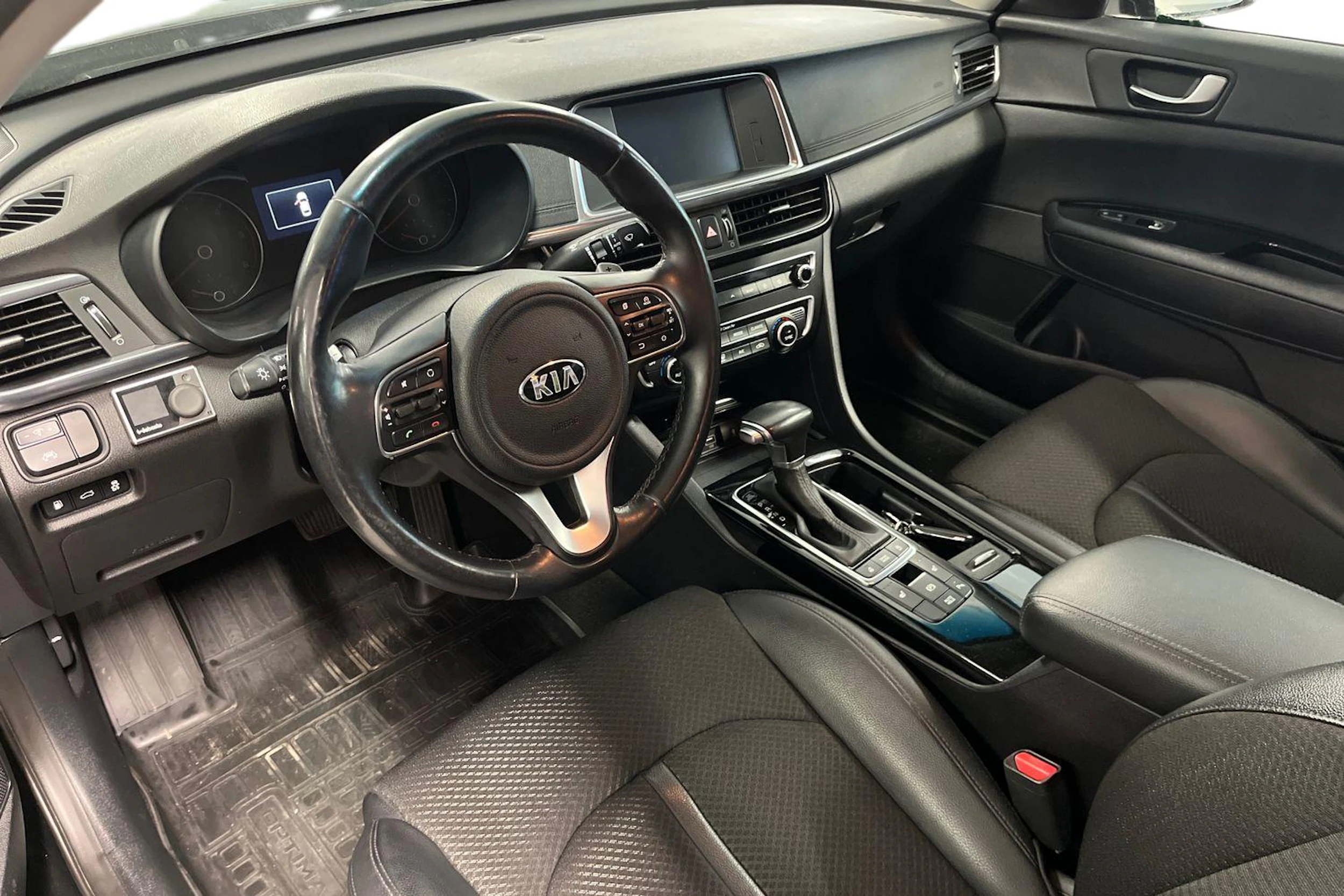 musta Kia Optima 2016 kuva 3.