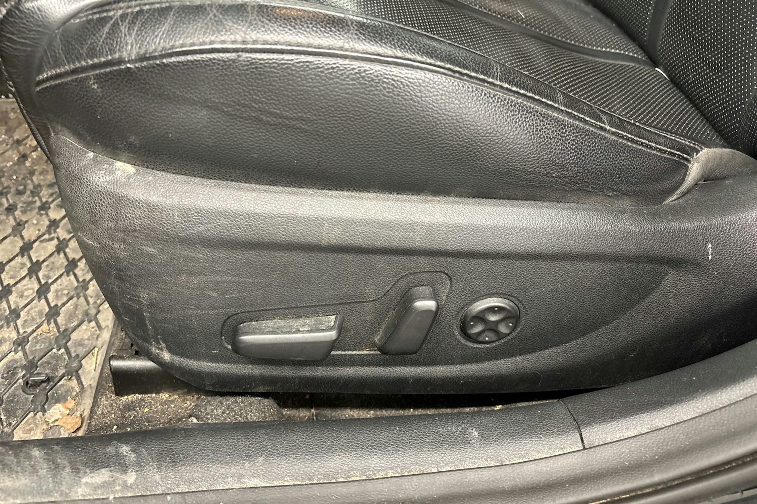 Musta Kia Optima 2016 kuva 26.