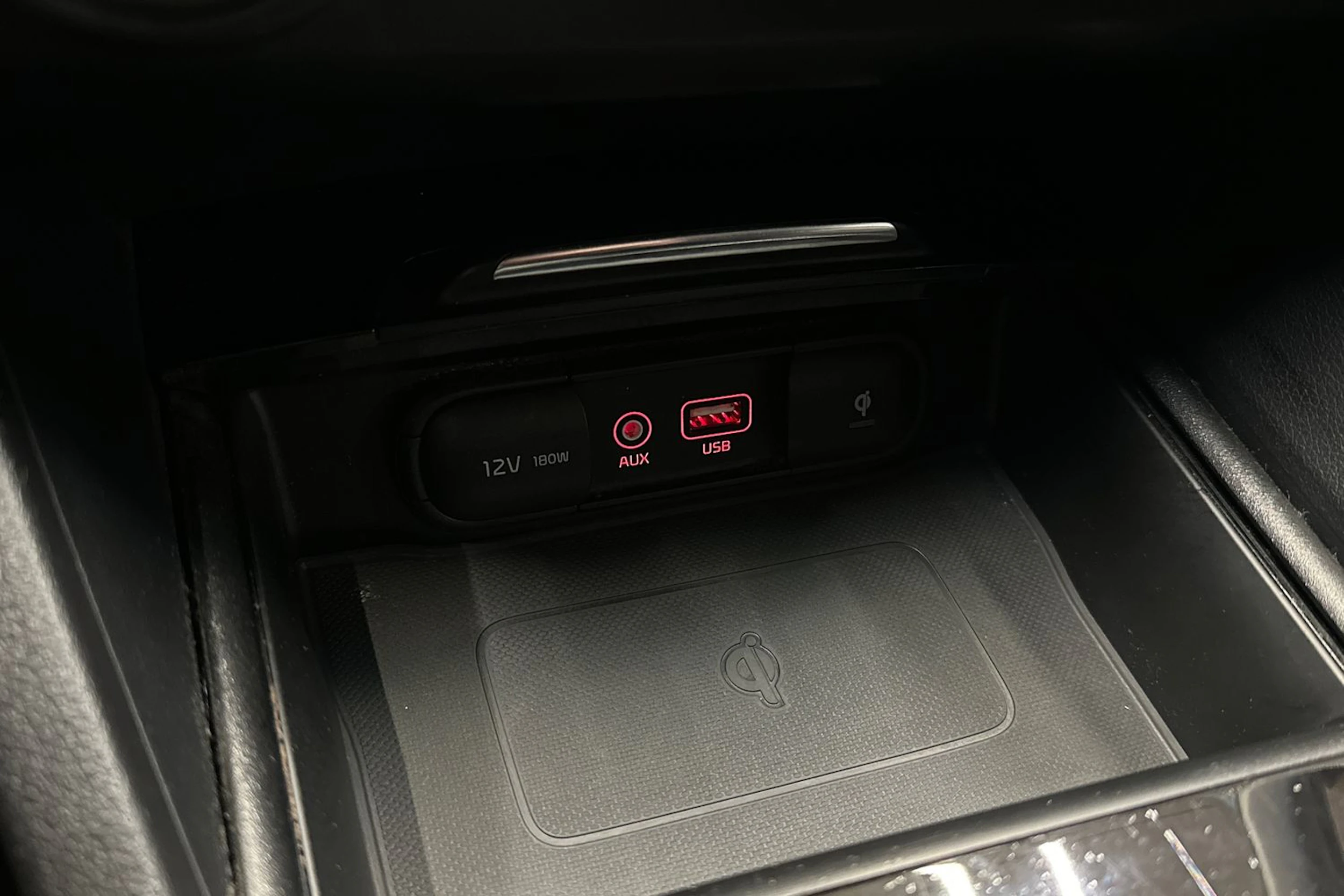 valkoinen Kia Optima 2016 kuva 18.