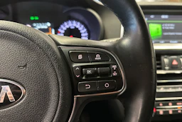 valkoinen Kia Optima 2016 kuva 22.