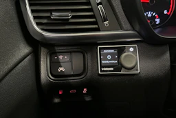 valkoinen Kia Optima 2016 kuva 23.