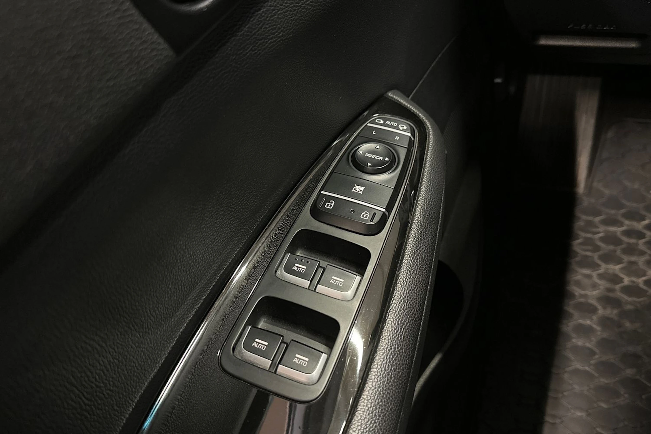 valkoinen Kia Optima 2016 kuva 24.