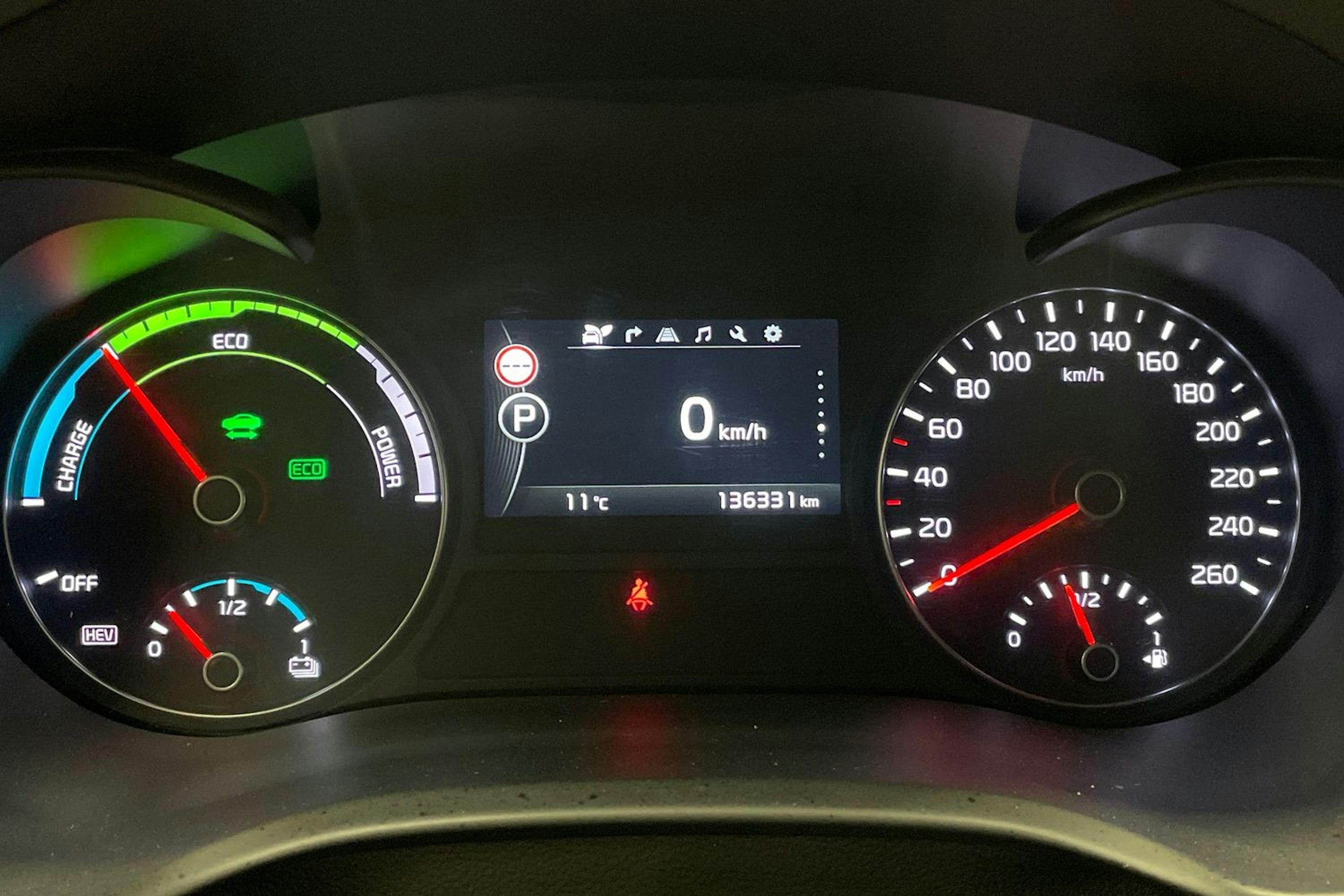 harmaa Kia Optima 2017 kuva 13.