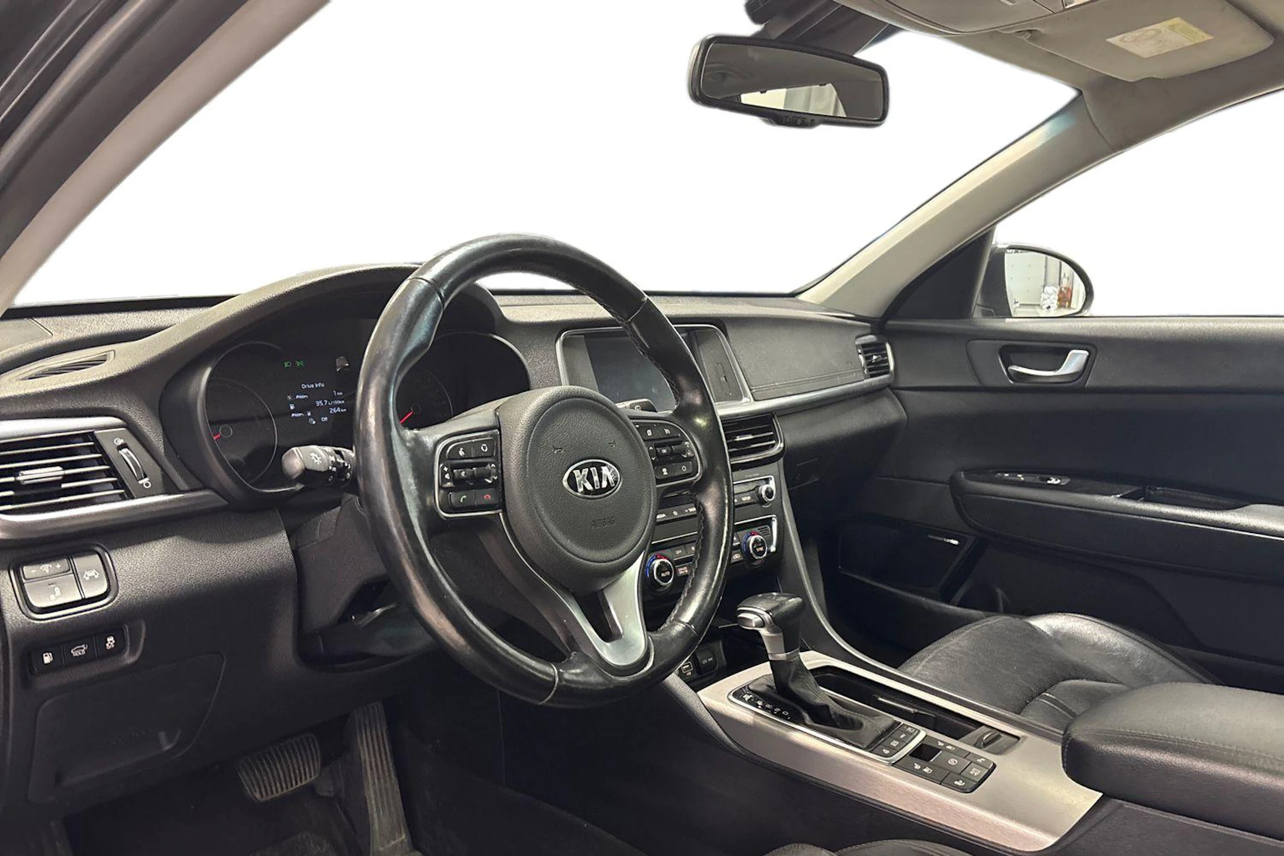 musta Kia Optima 2017 kuva 3.