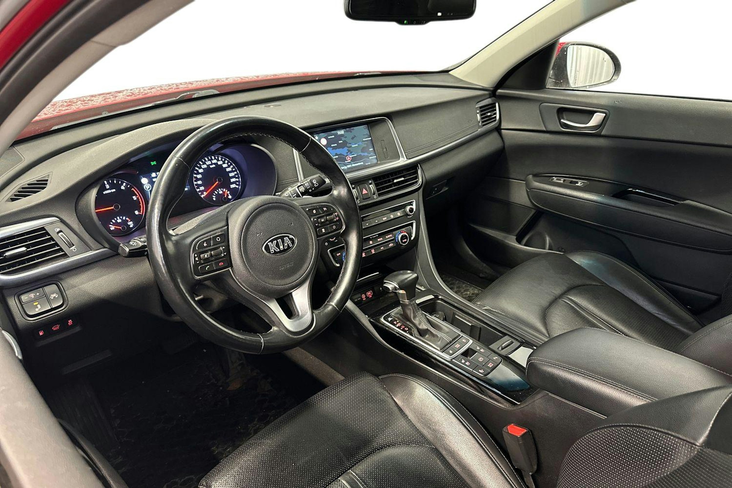 punainen Kia Optima 2017 kuva 3.