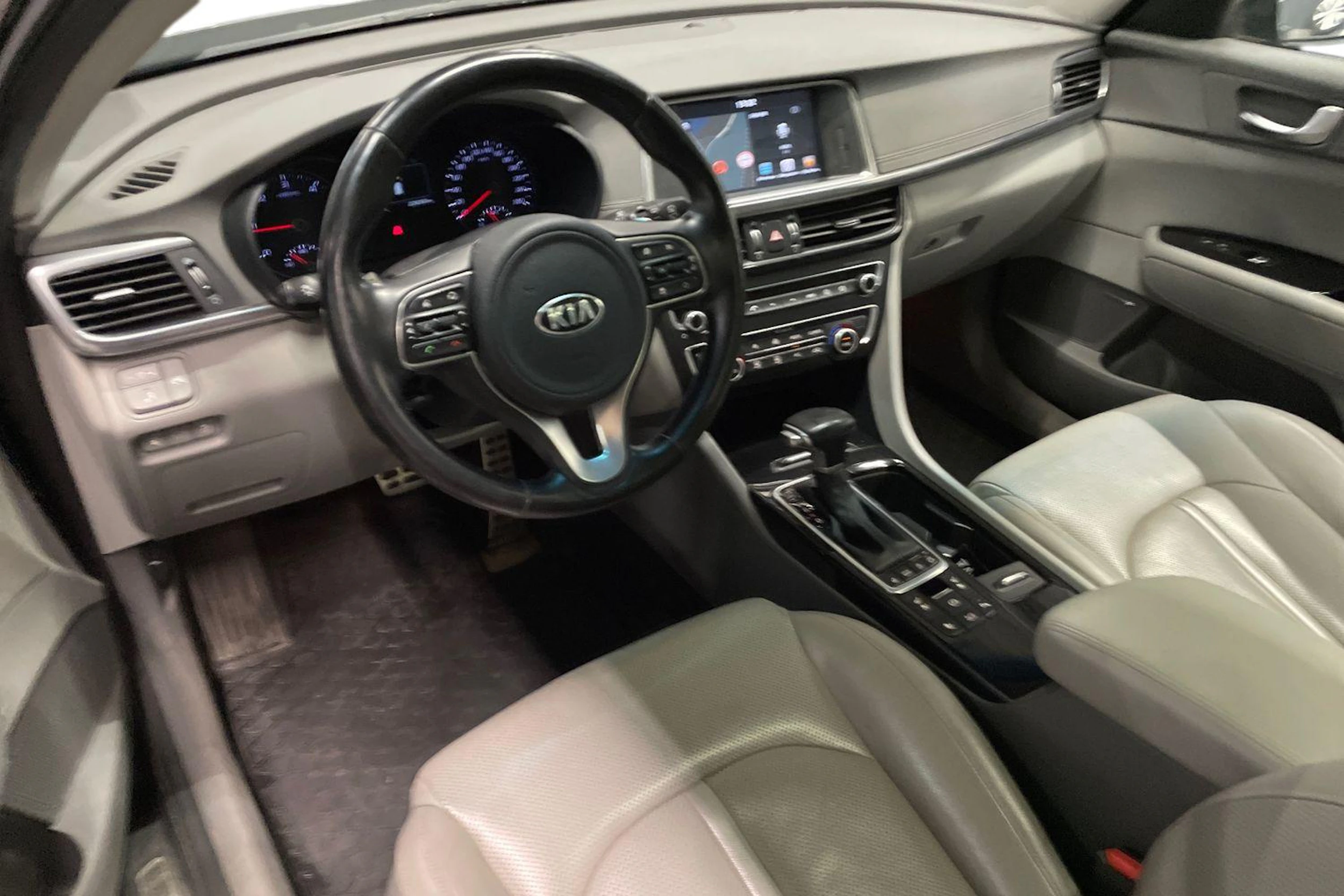 musta Kia Optima 2017 kuva 6.