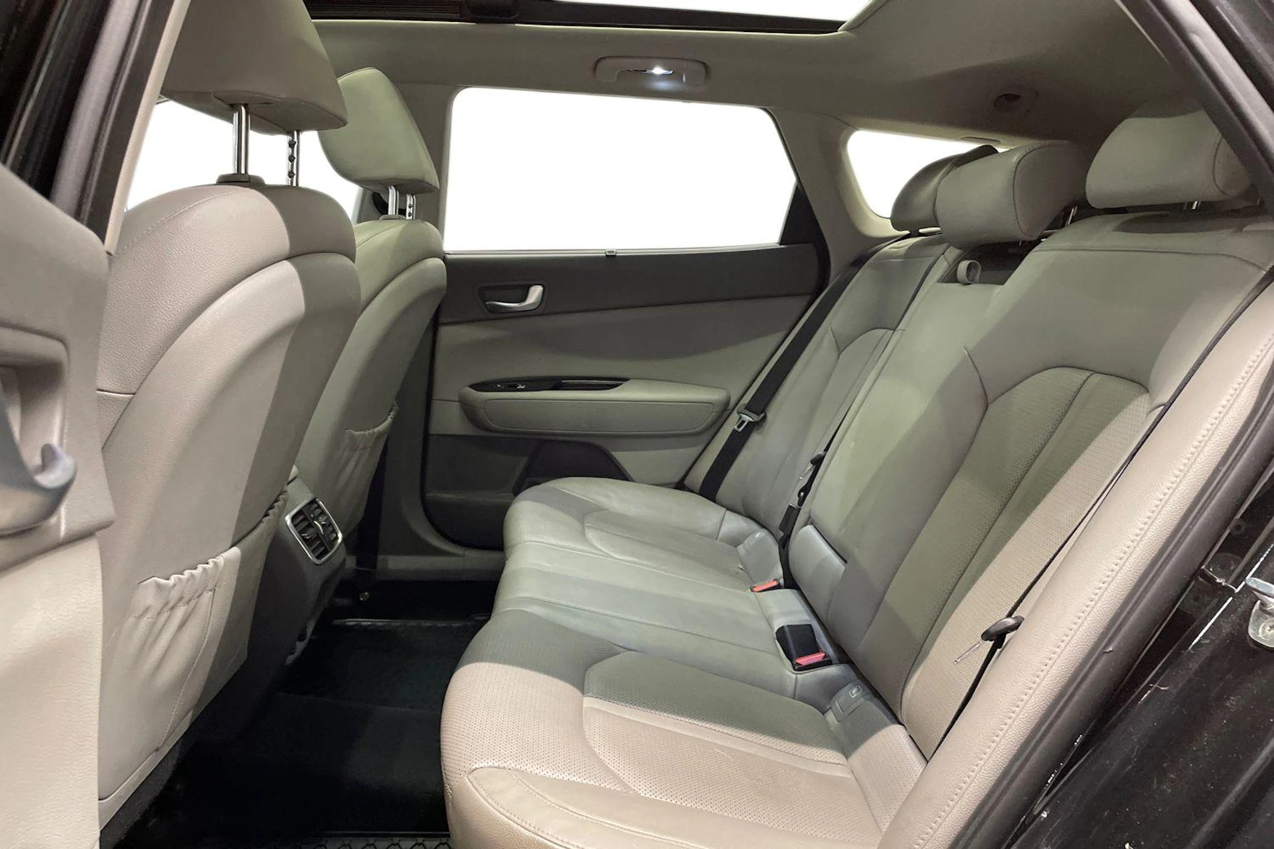 musta Kia Optima 2017 kuva 8.