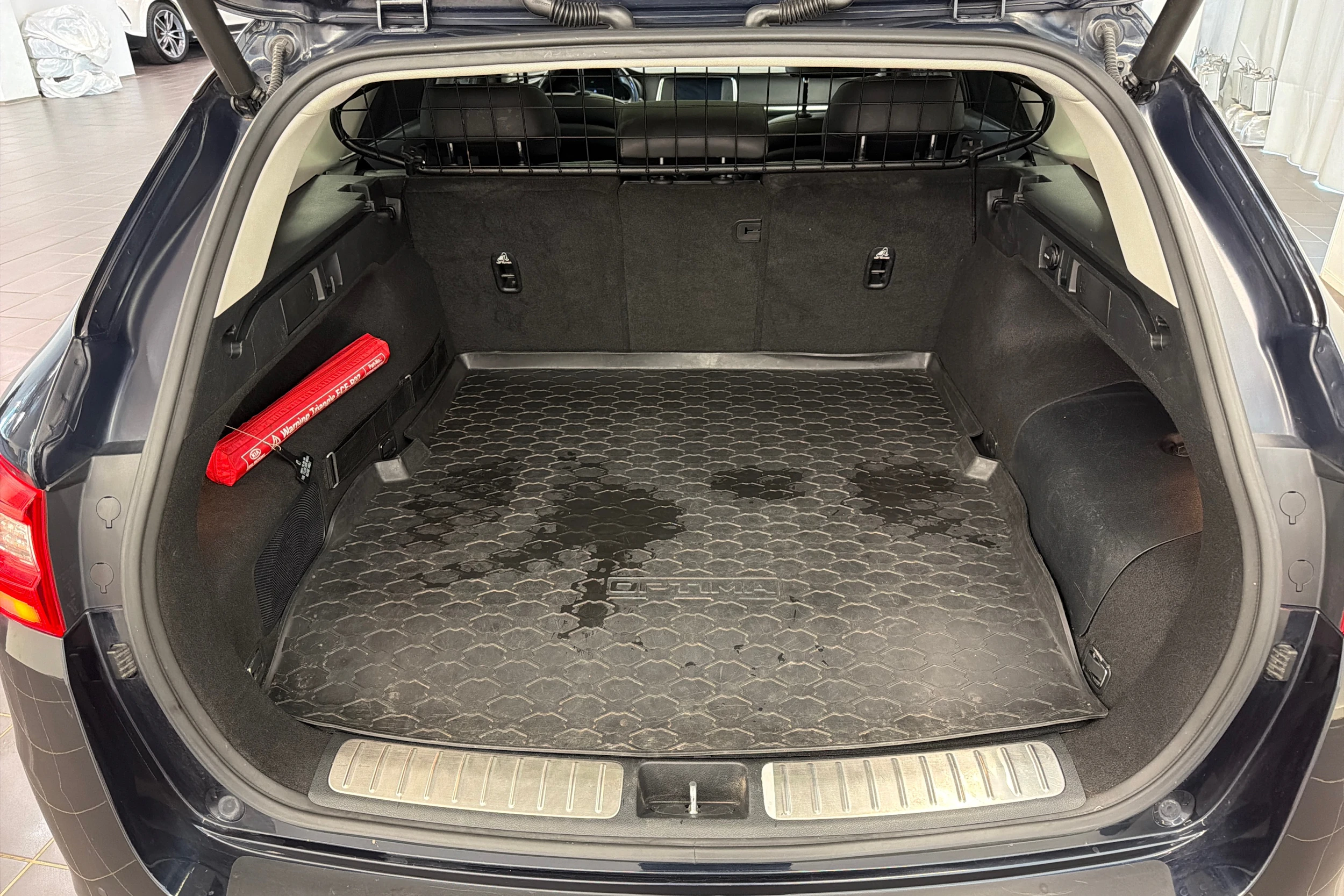 Sininen Kia Optima 2018 kuva 11.