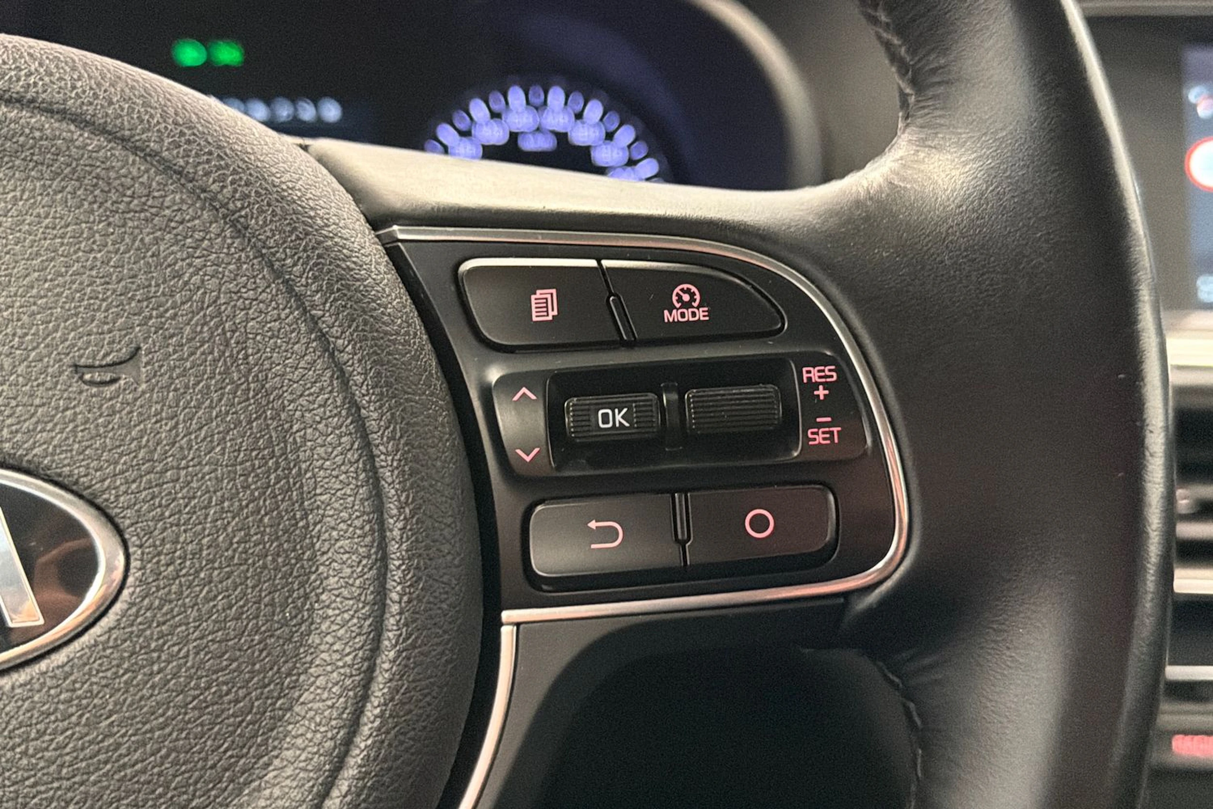 musta Kia Optima 2018 kuva 14.
