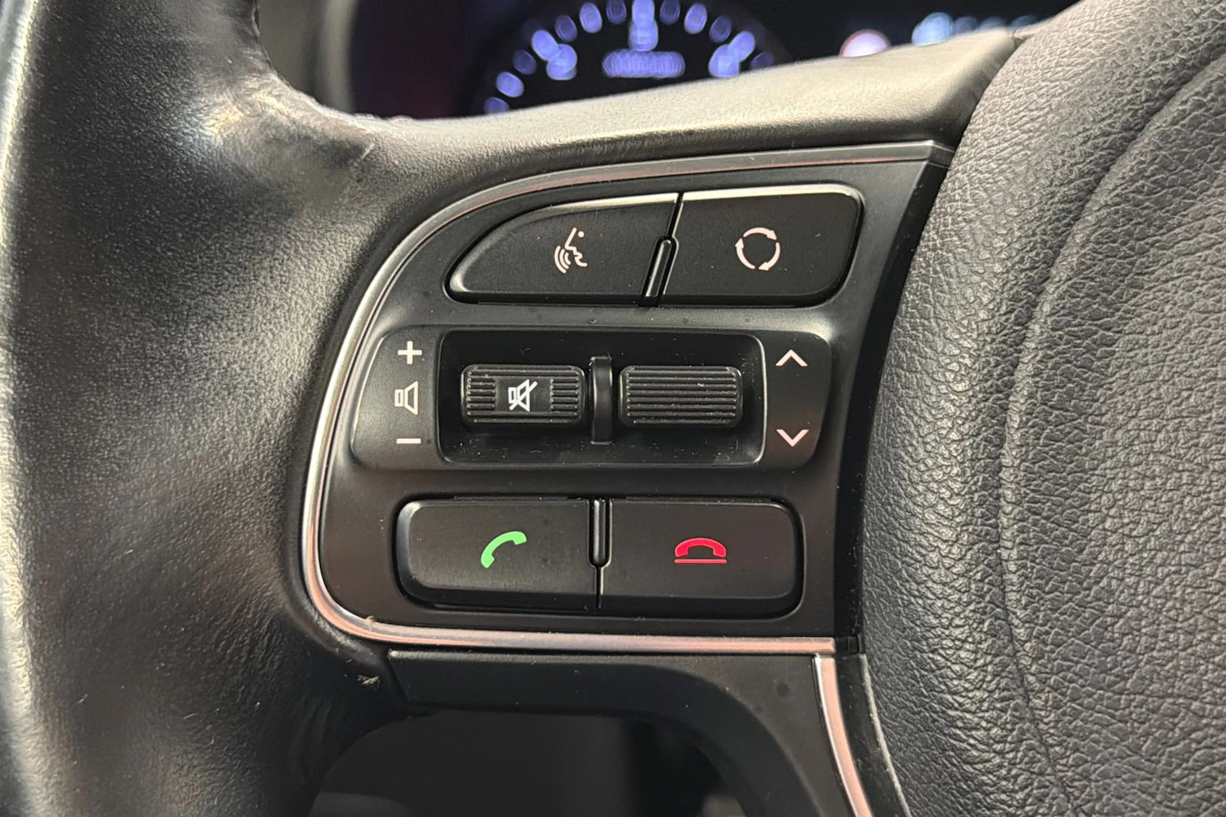musta Kia Optima 2018 kuva 15.