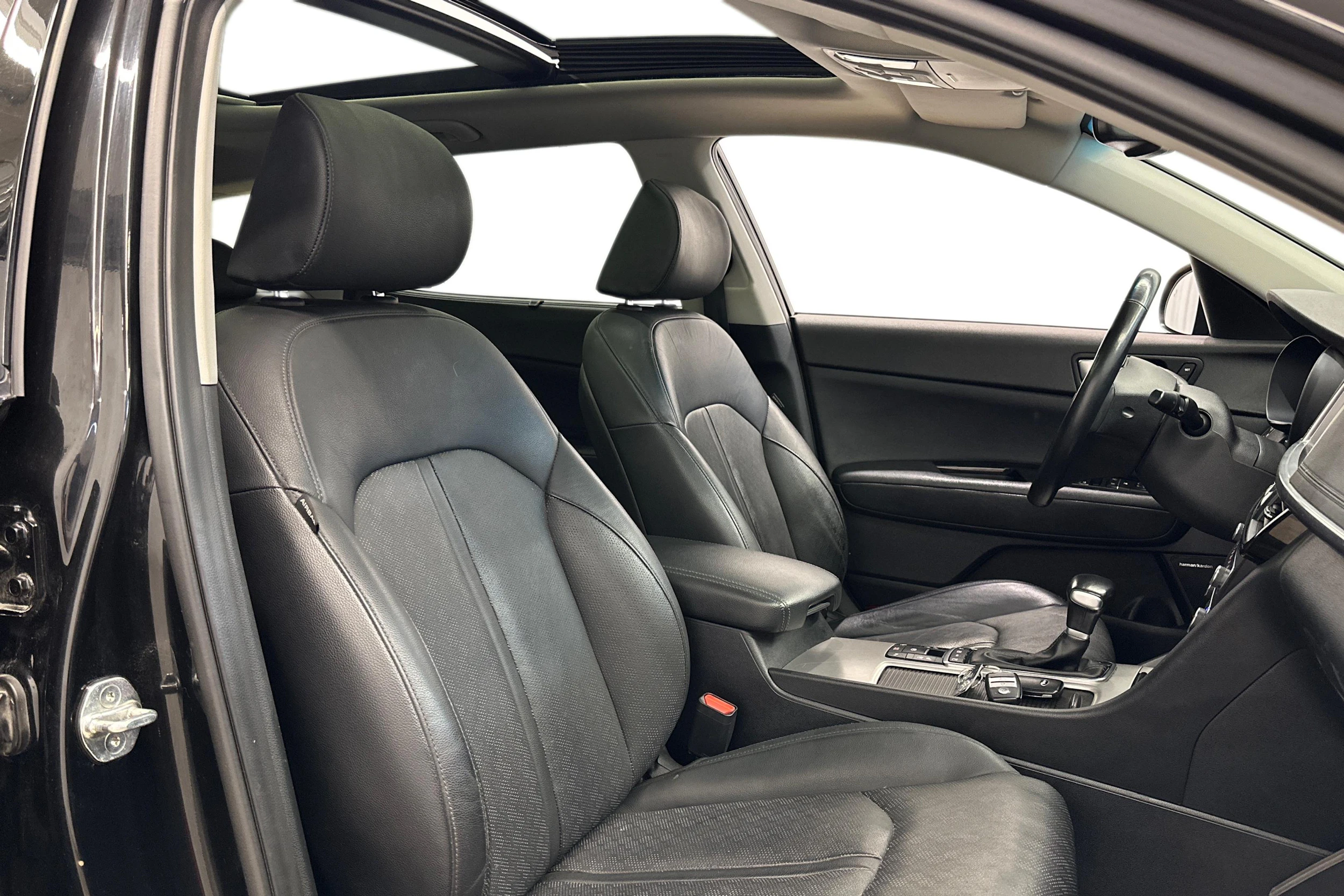 musta Kia Optima 2018 kuva 7.