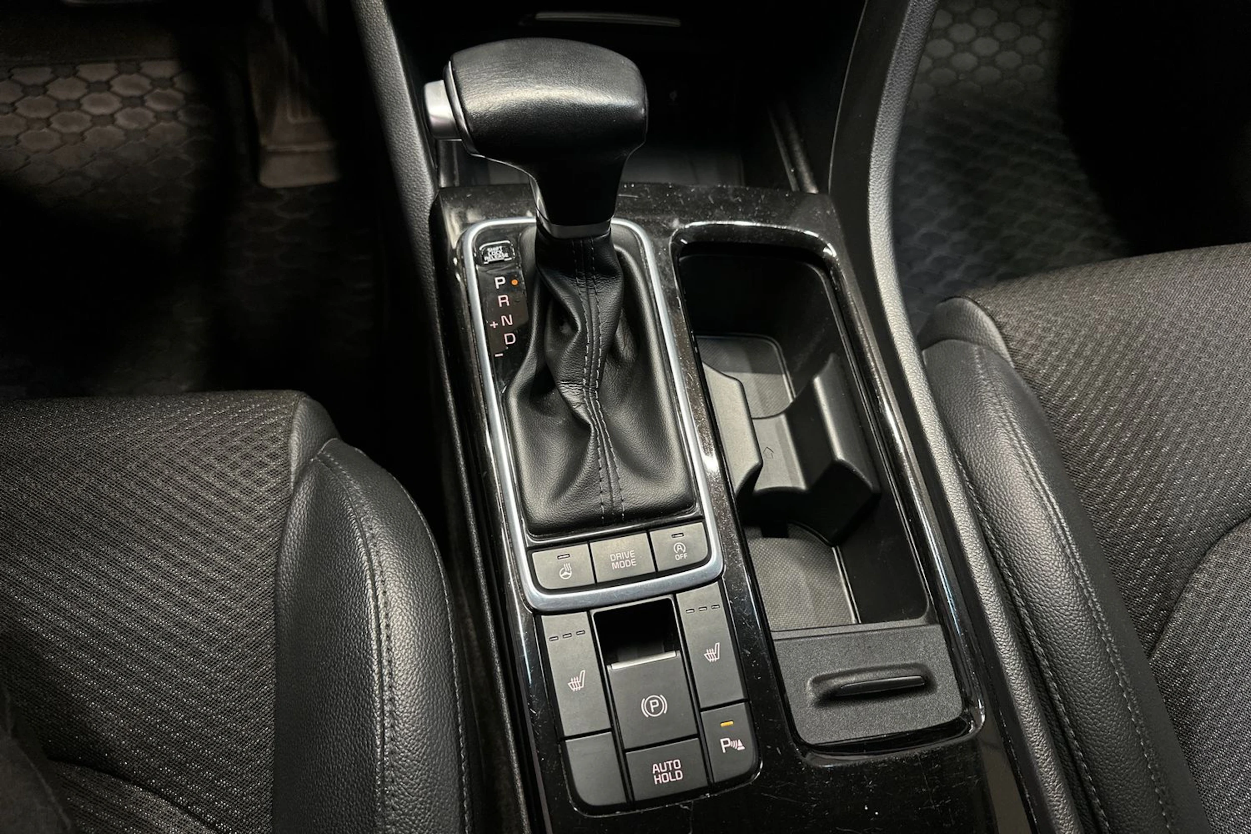 musta Kia Optima 2018 kuva 18.