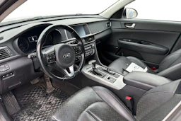 Valkoinen Kia Optima 2018 kuva 3.