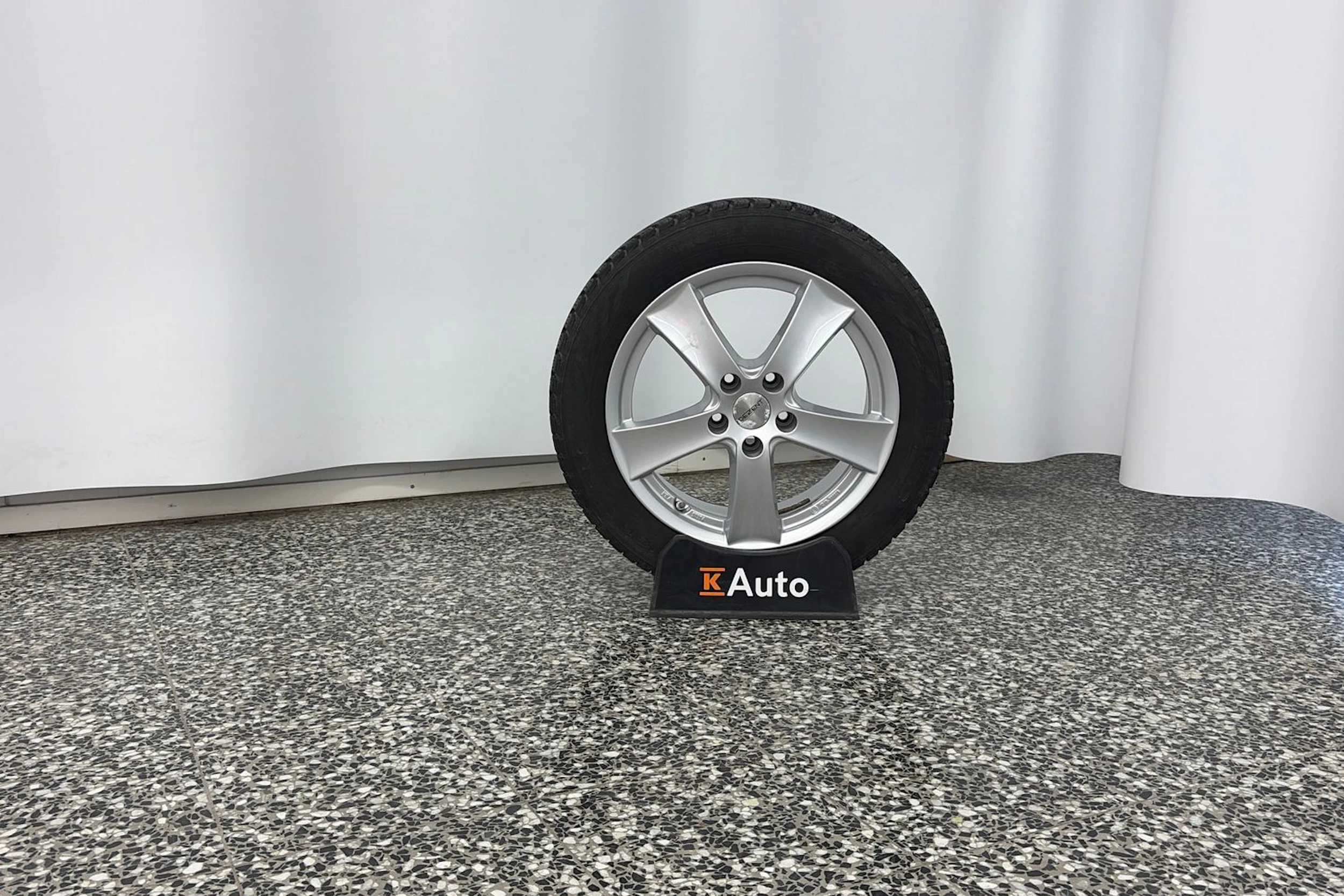 harmaa Kia Optima 2018 kuva 10.