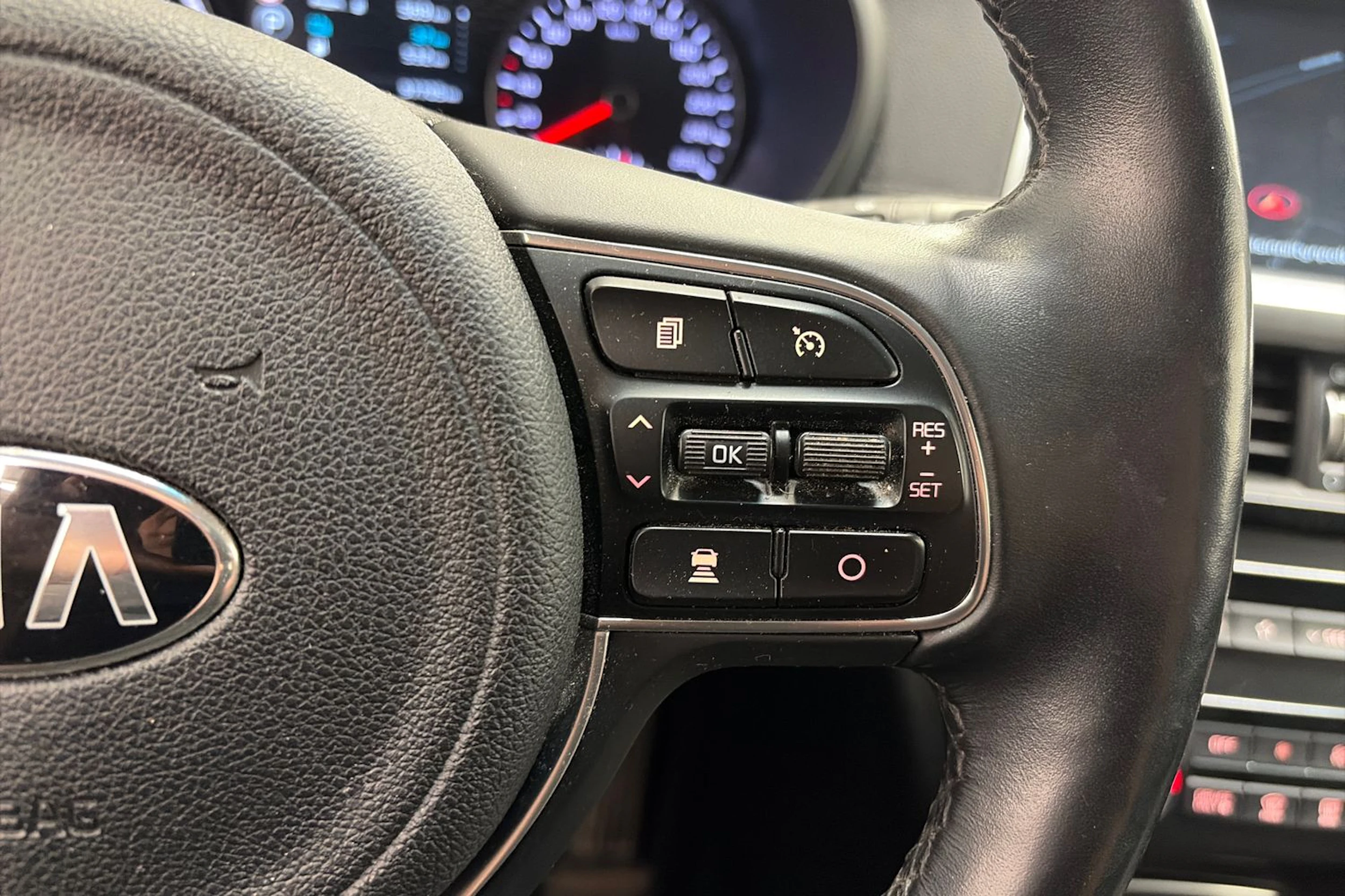 harmaa Kia Optima 2018 kuva 19.
