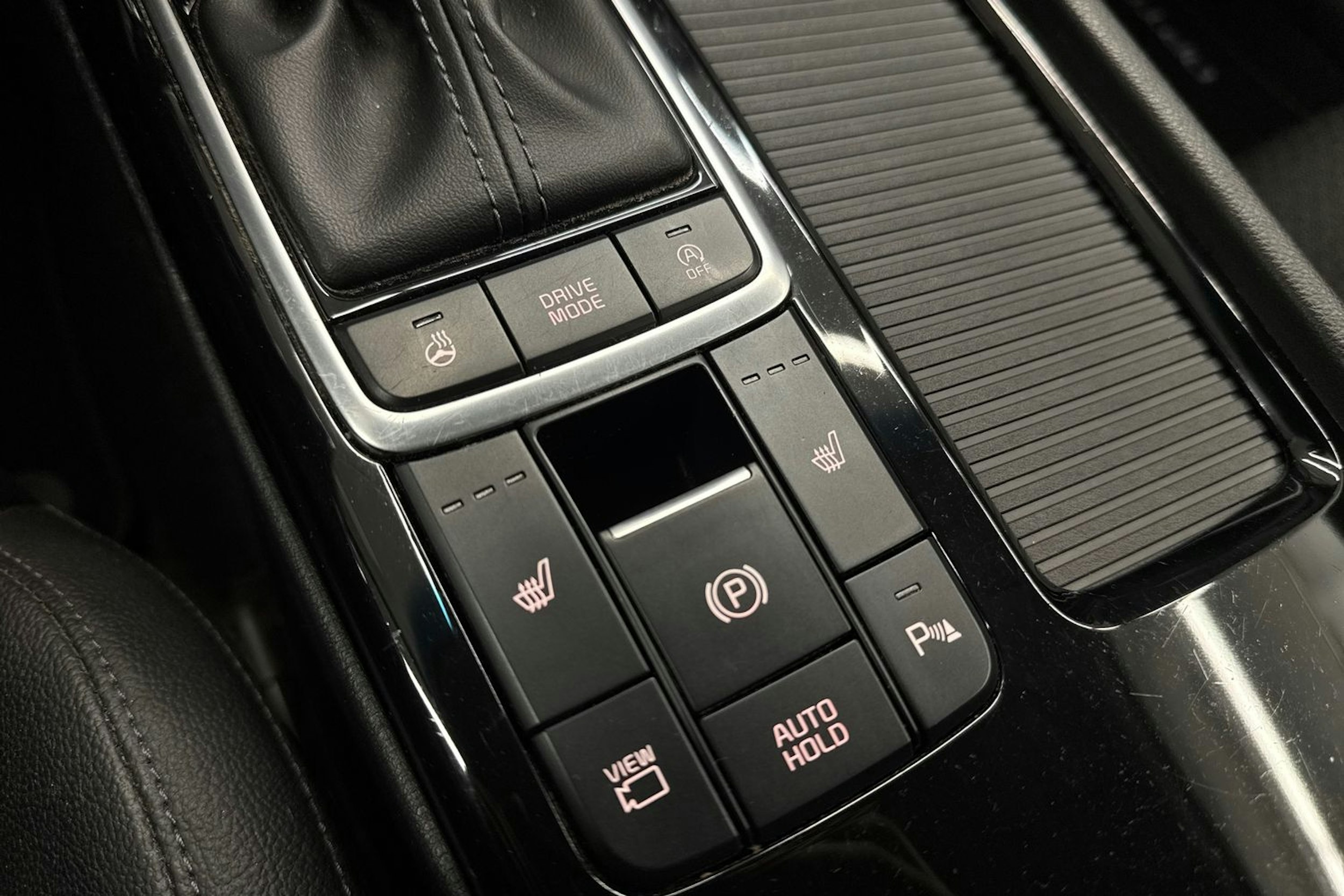 harmaa Kia Optima 2019 kuva 18.