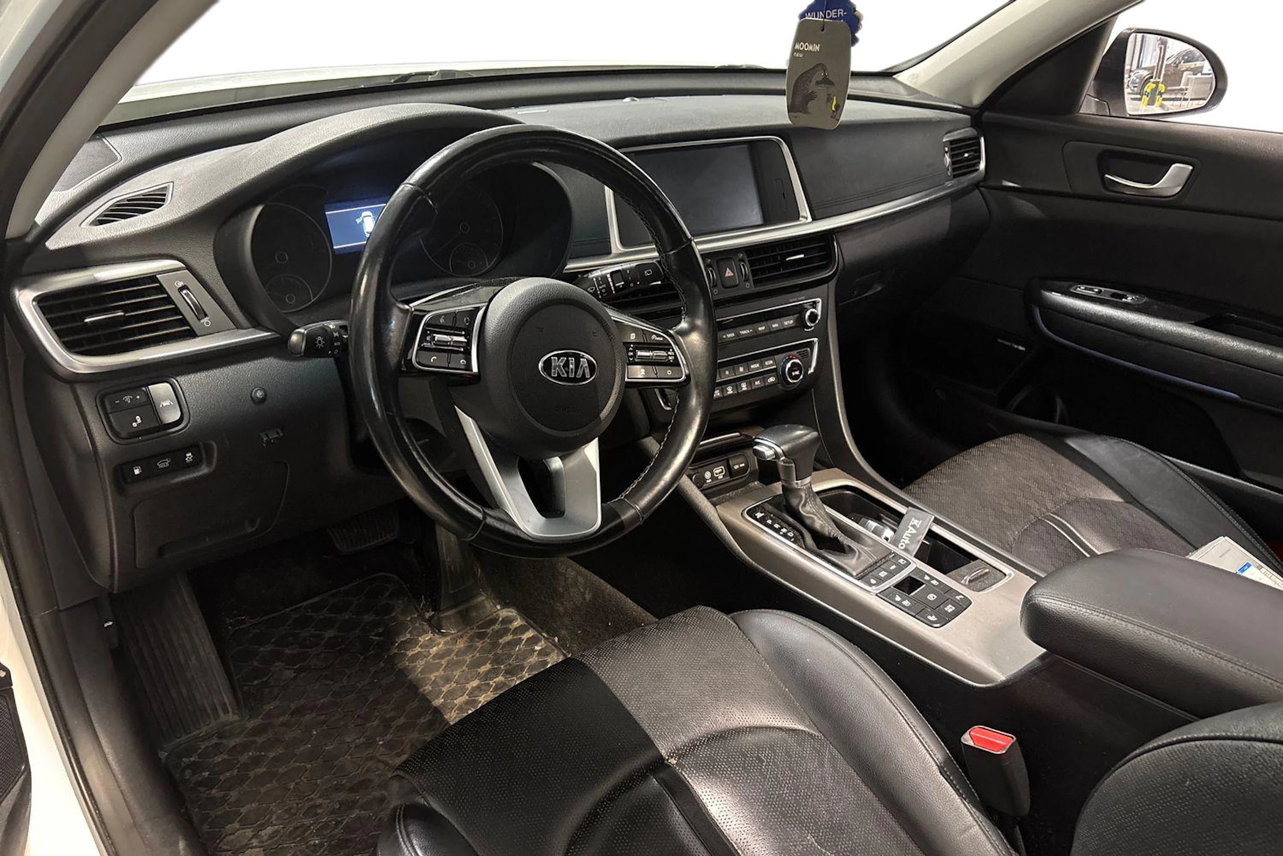 valkoinen Kia Optima 2019 kuva 3.