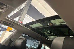 valkoinen Kia Optima 2019 kuva 4.