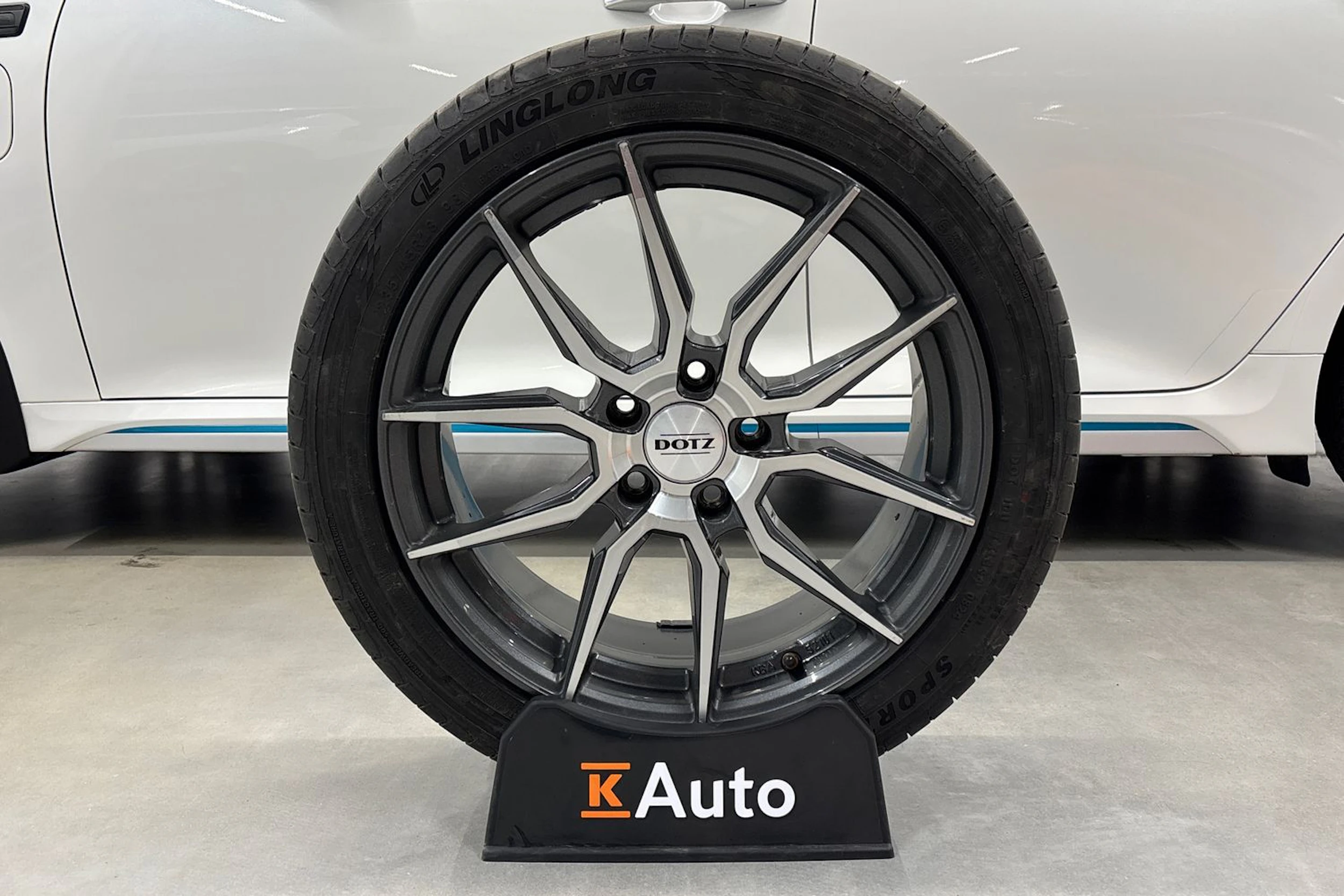 valkoinen Kia Optima 2019 kuva 10.