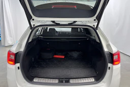 valkoinen Kia Optima 2019 kuva 11.