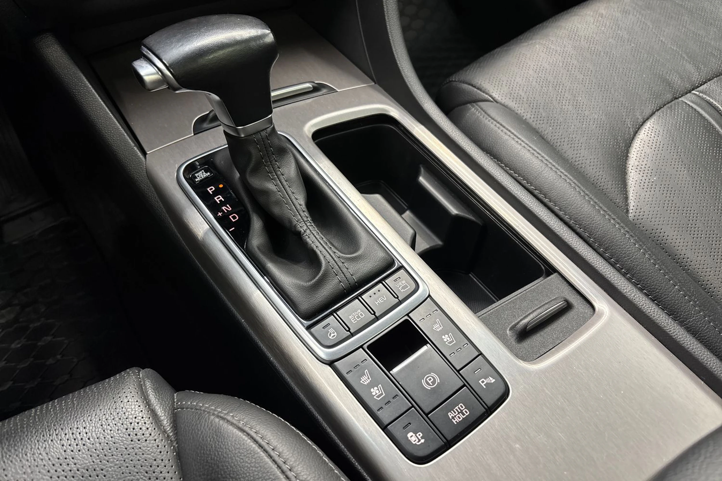 valkoinen Kia Optima 2019 kuva 16.