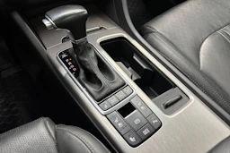 valkoinen Kia Optima 2019 kuva 16.