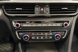 valkoinen Kia Optima 2019 kuva 18.