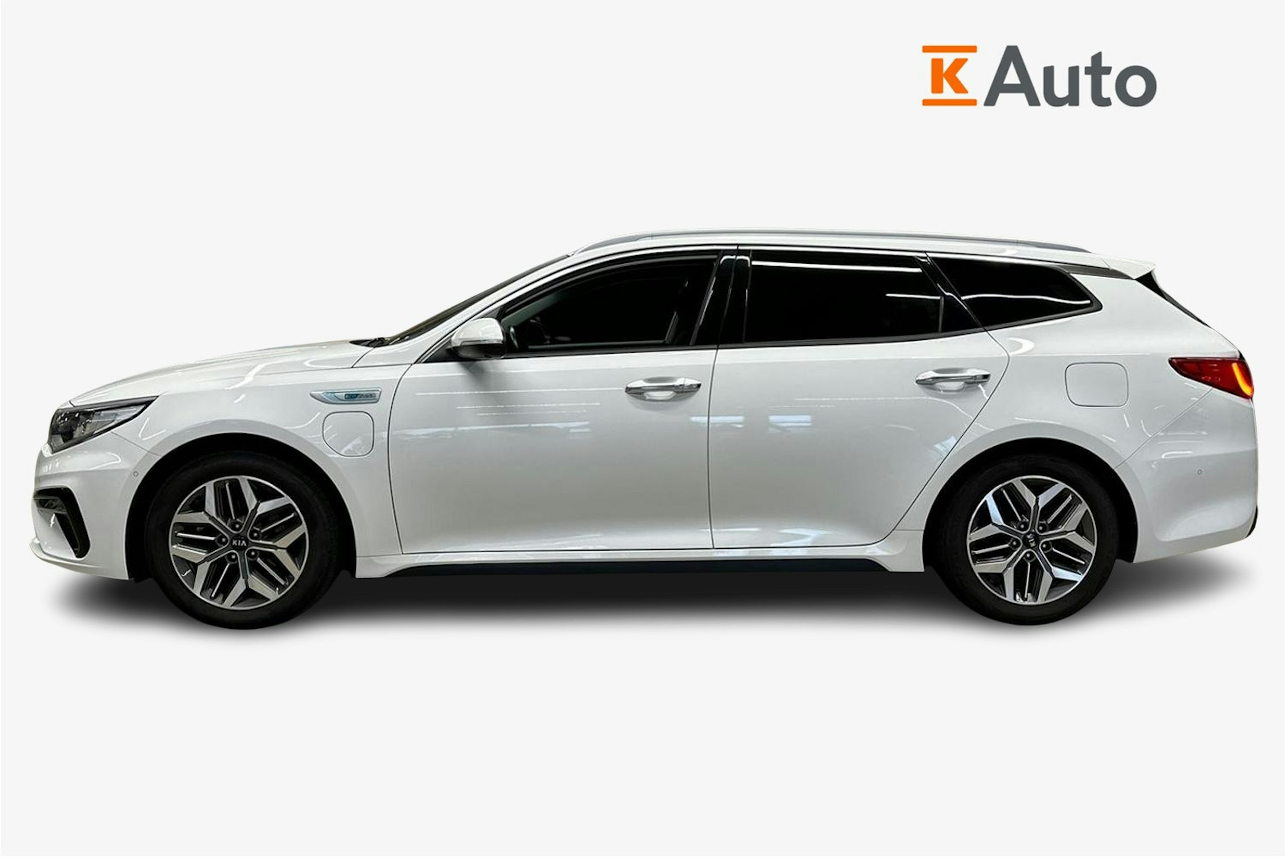 valkoinen Kia Optima 2019 kuva 6.