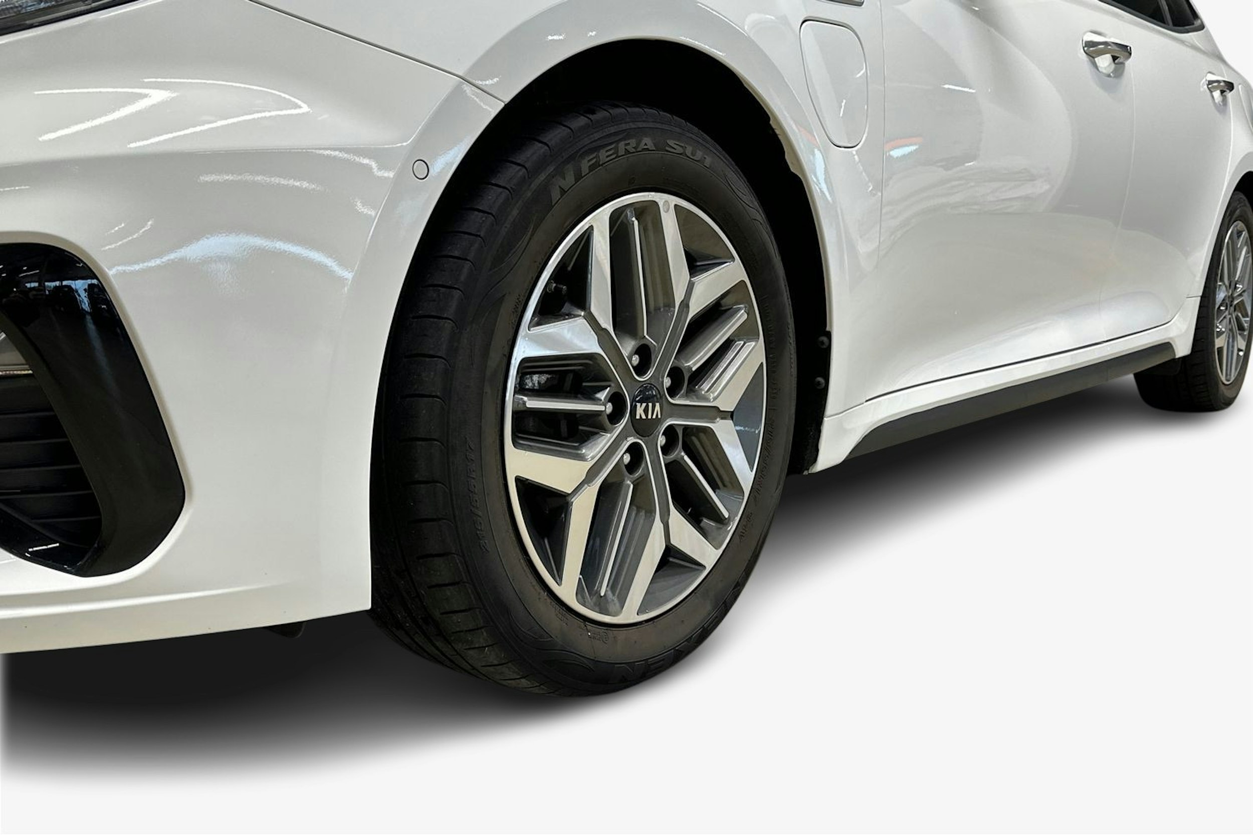 valkoinen Kia Optima 2019 kuva 11.