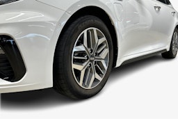valkoinen Kia Optima 2019 kuva 11.