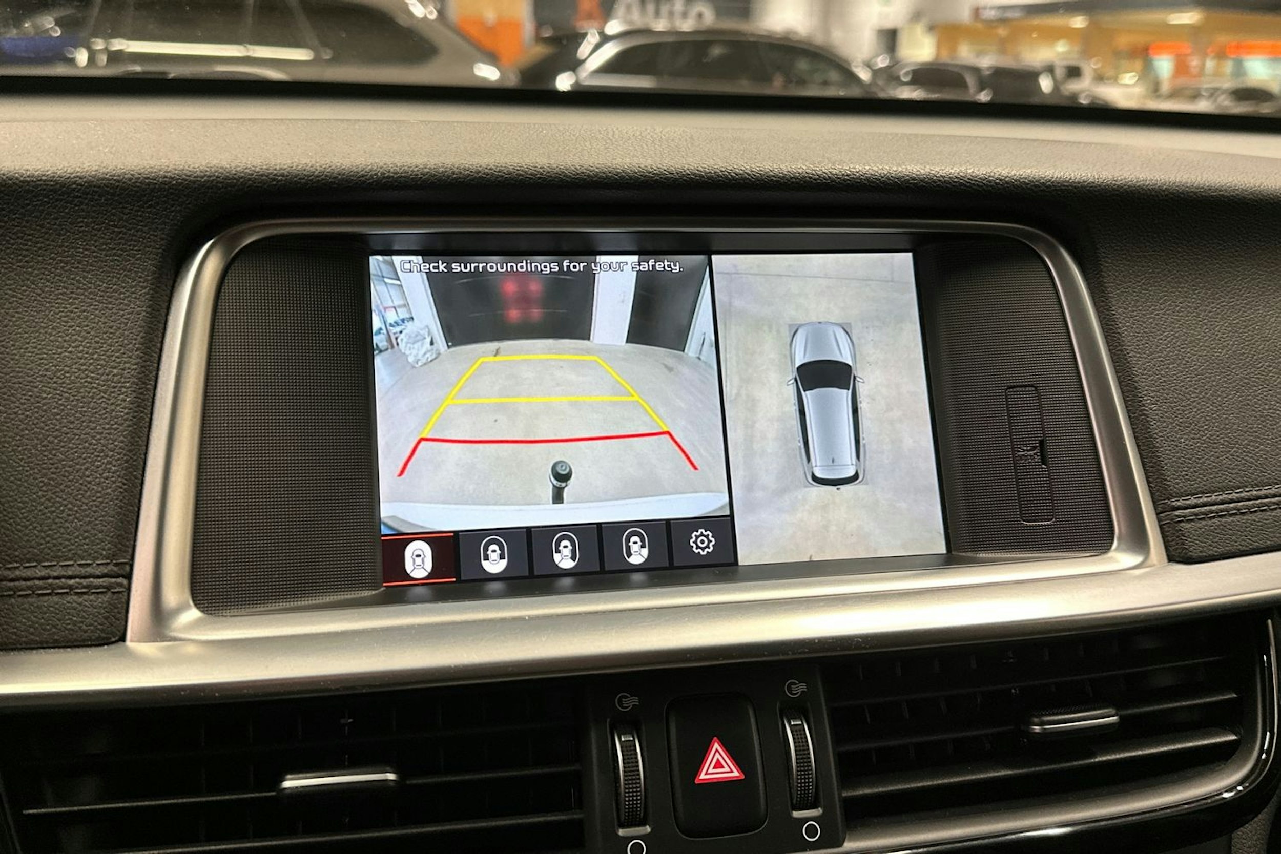 valkoinen Kia Optima 2019 kuva 20.
