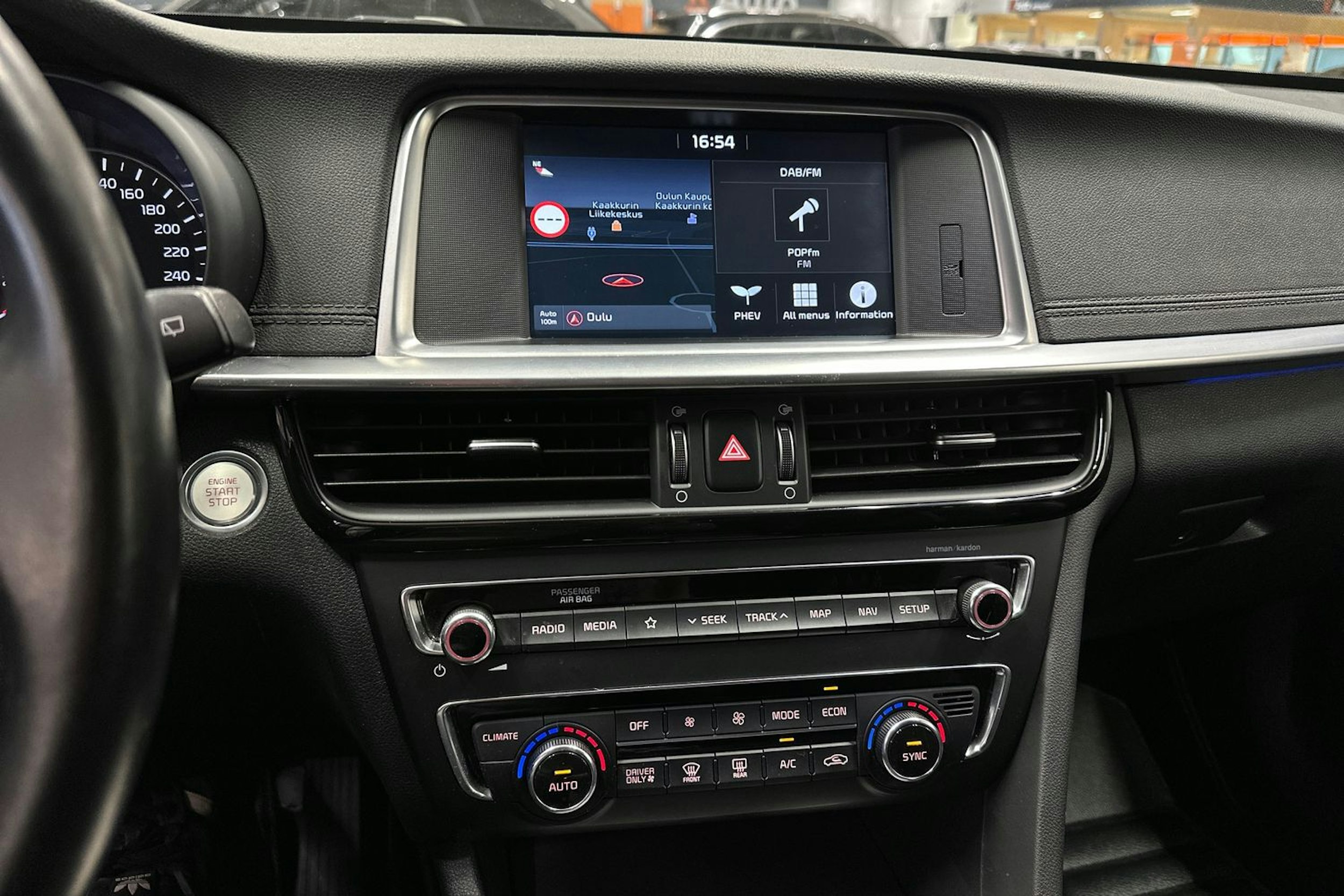 valkoinen Kia Optima 2019 kuva 23.