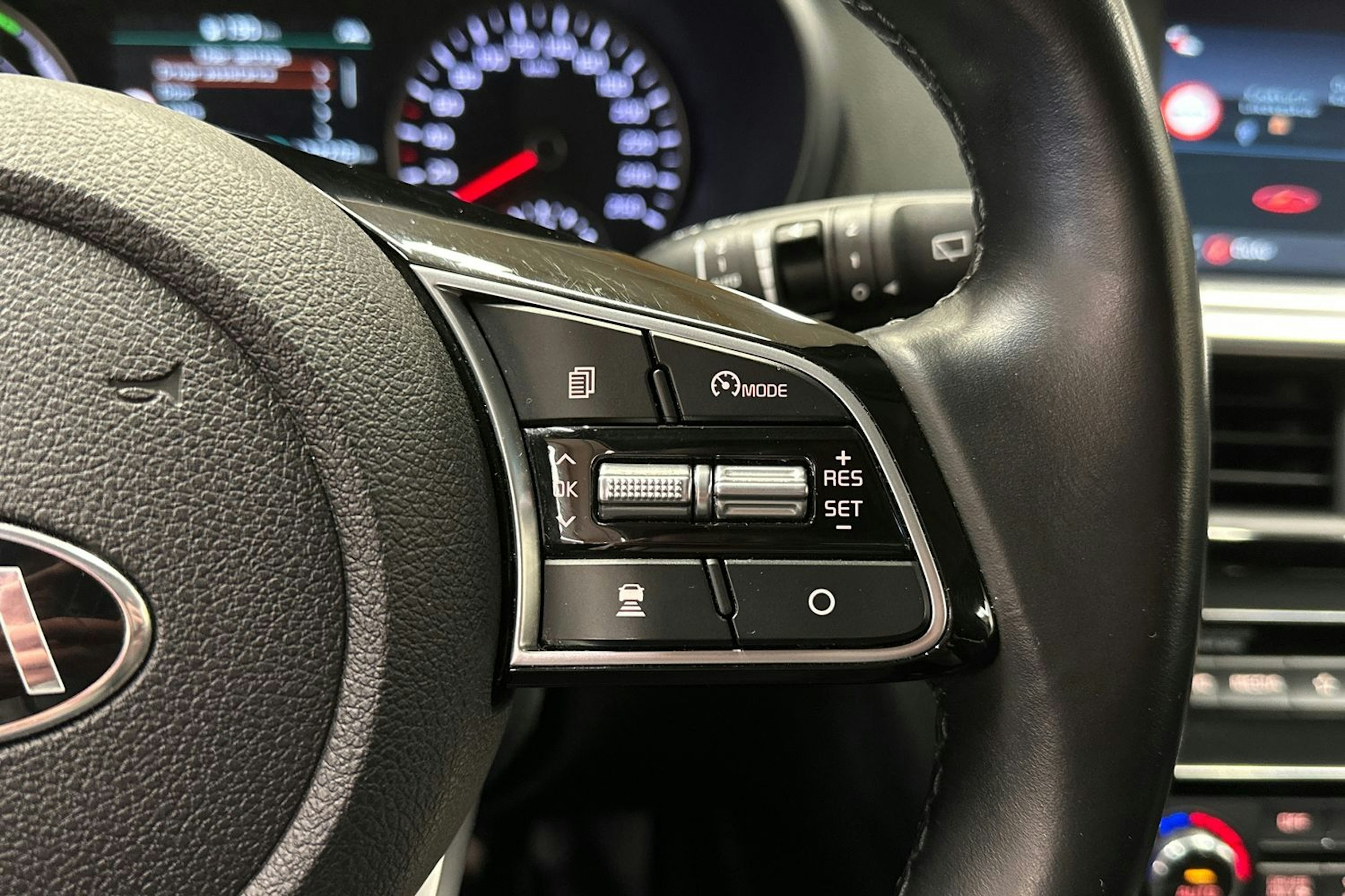 valkoinen Kia Optima 2019 kuva 30.