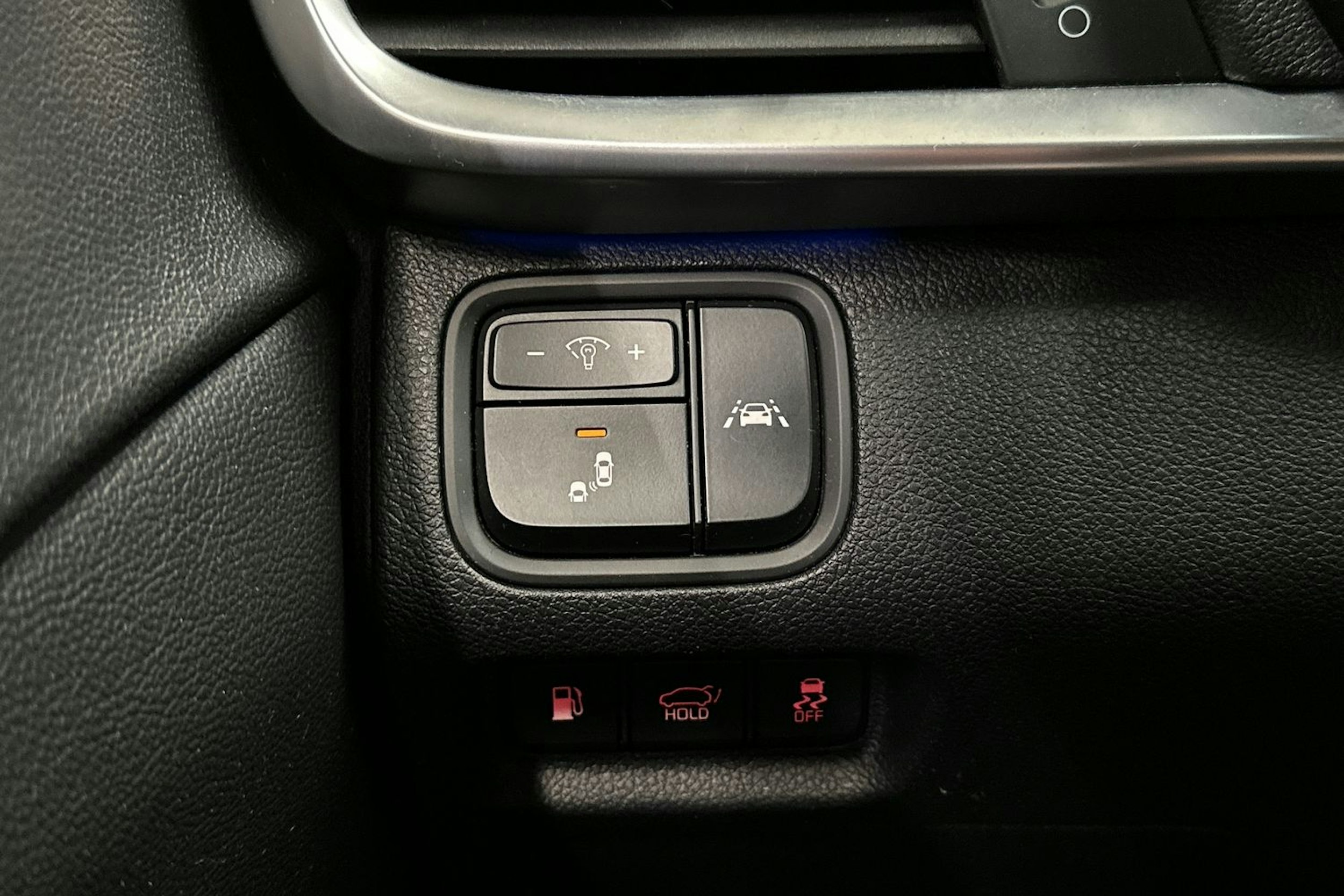 valkoinen Kia Optima 2019 kuva 32.