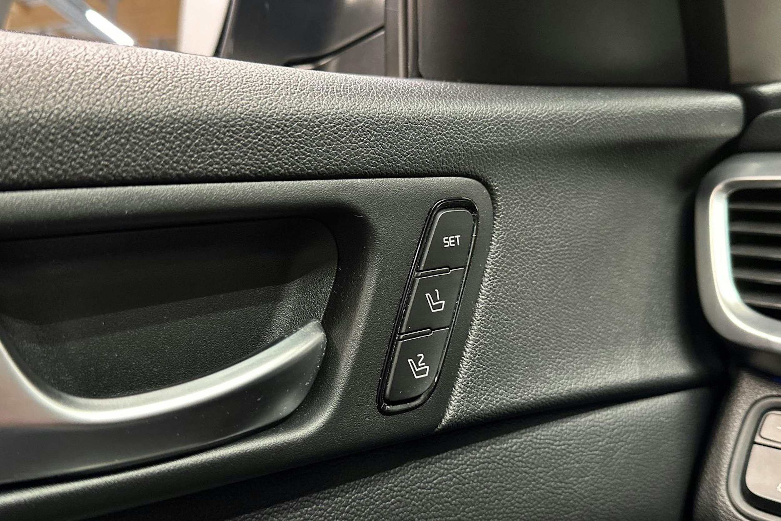 valkoinen Kia Optima 2019 kuva 33.