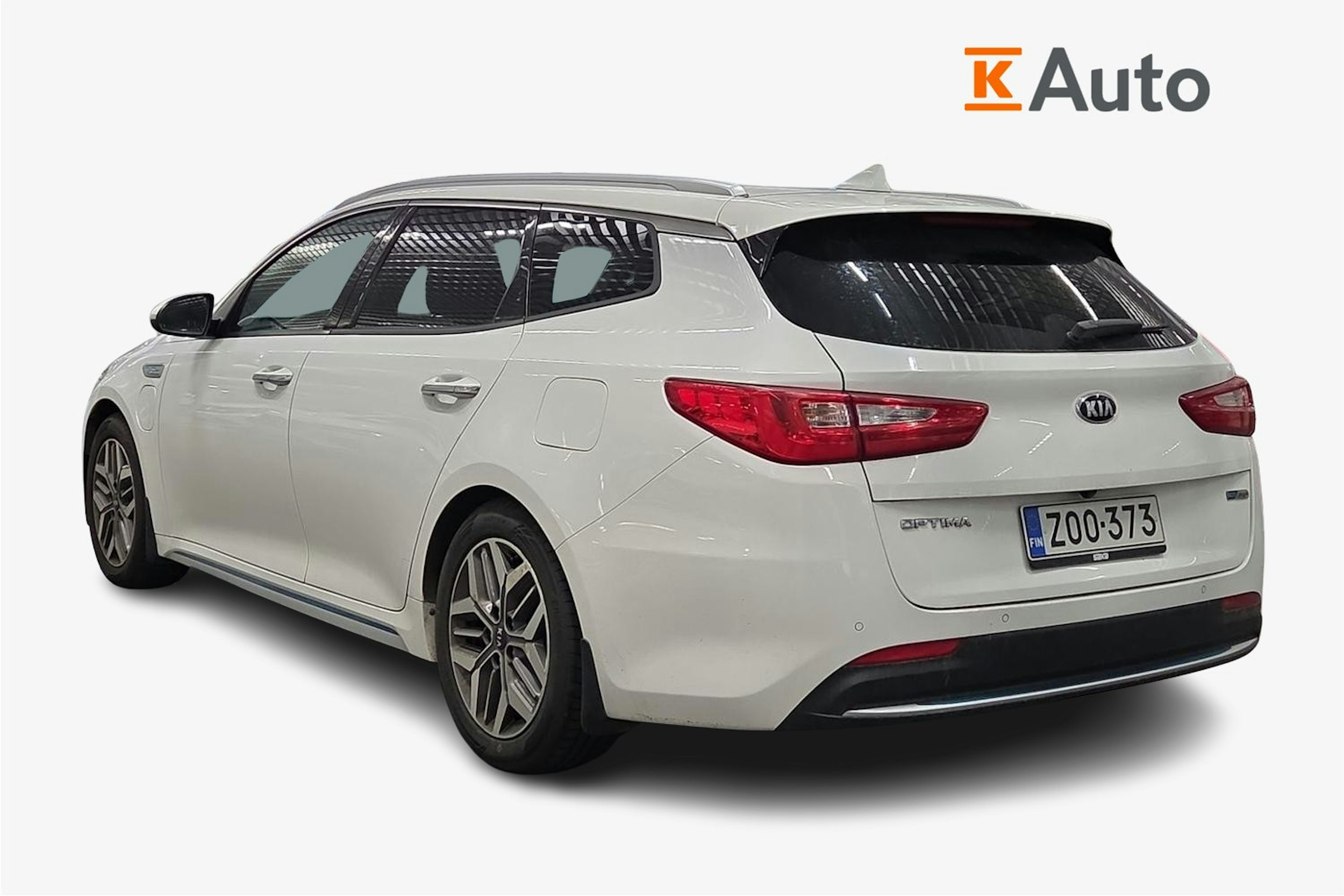 valkoinen Kia Optima 2019 kuva 2.