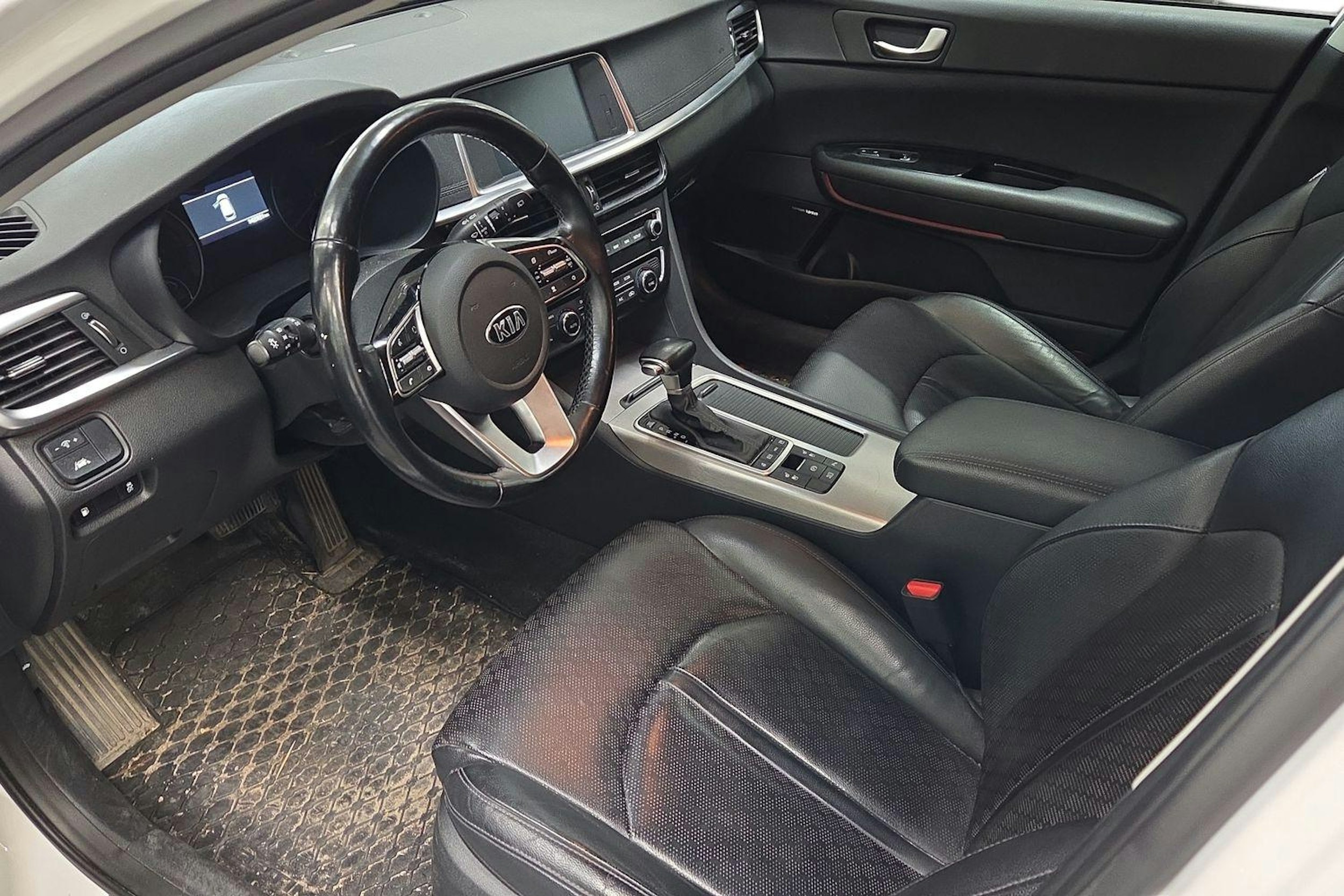 valkoinen Kia Optima 2019 kuva 3.