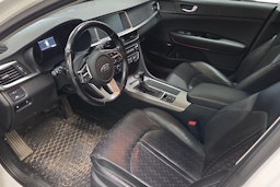 valkoinen Kia Optima 2019 kuva 3.